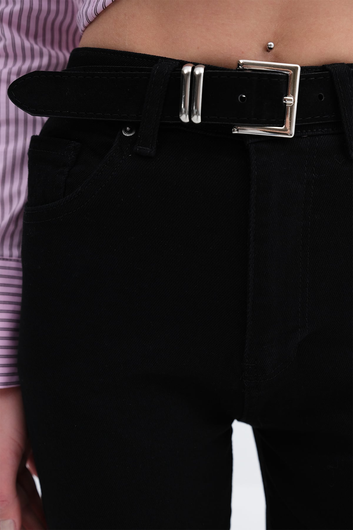 Black_Straight-Leg-Jeans-with-Belt-addax