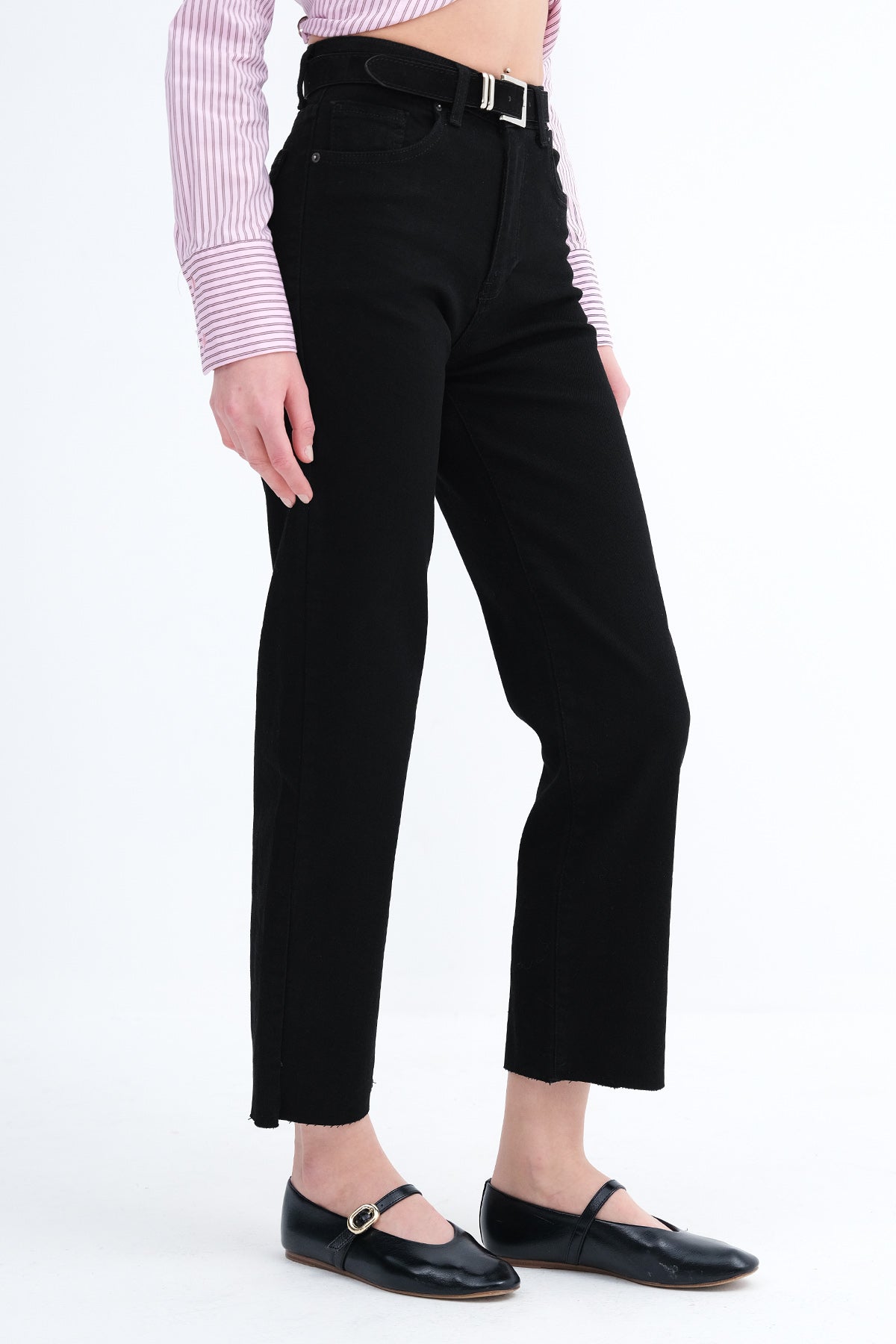 Black_Straight-Leg-Jeans-with-Belt-addax