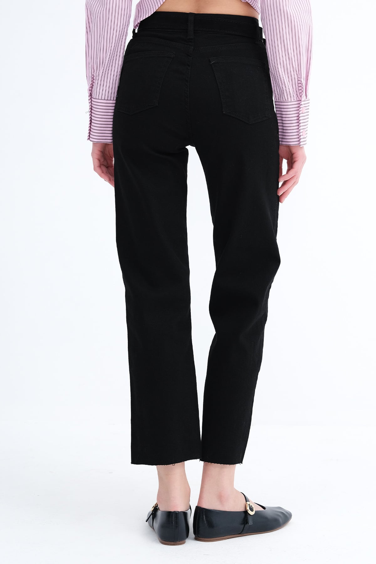 Black_Straight-Leg-Jeans-with-Belt-addax