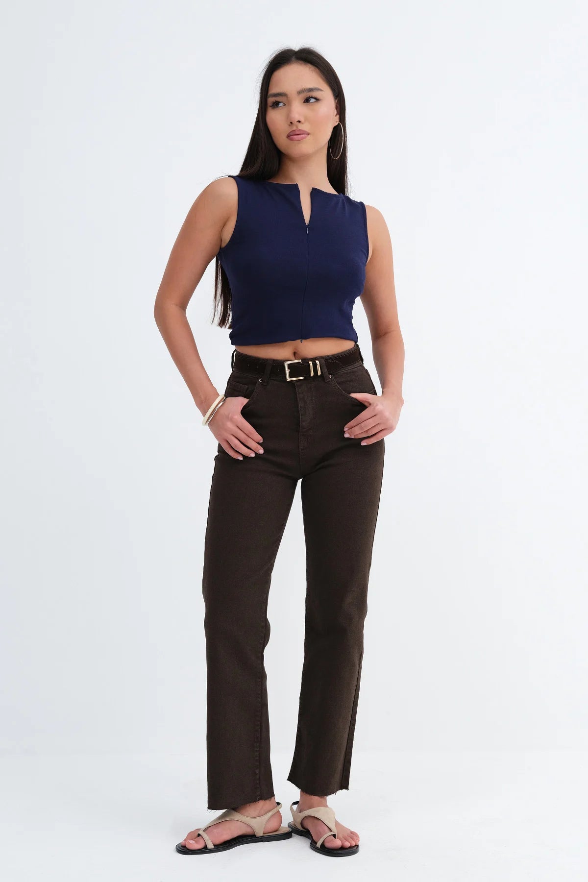 Bitter-Coffee_Straight-Leg-Jeans-with-Belt-addax
