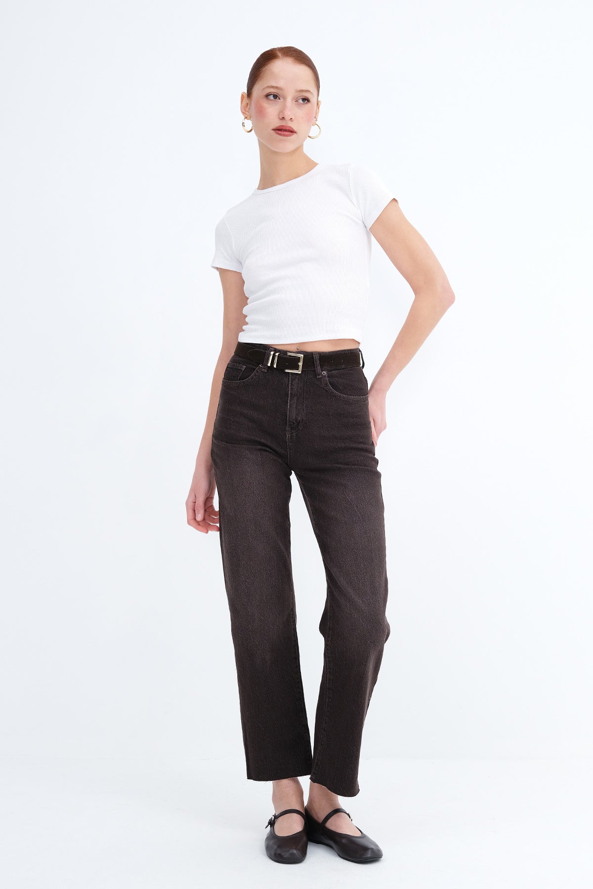 Vintage-Brown_Straight-Leg-Jeans-with-Belt-addax
