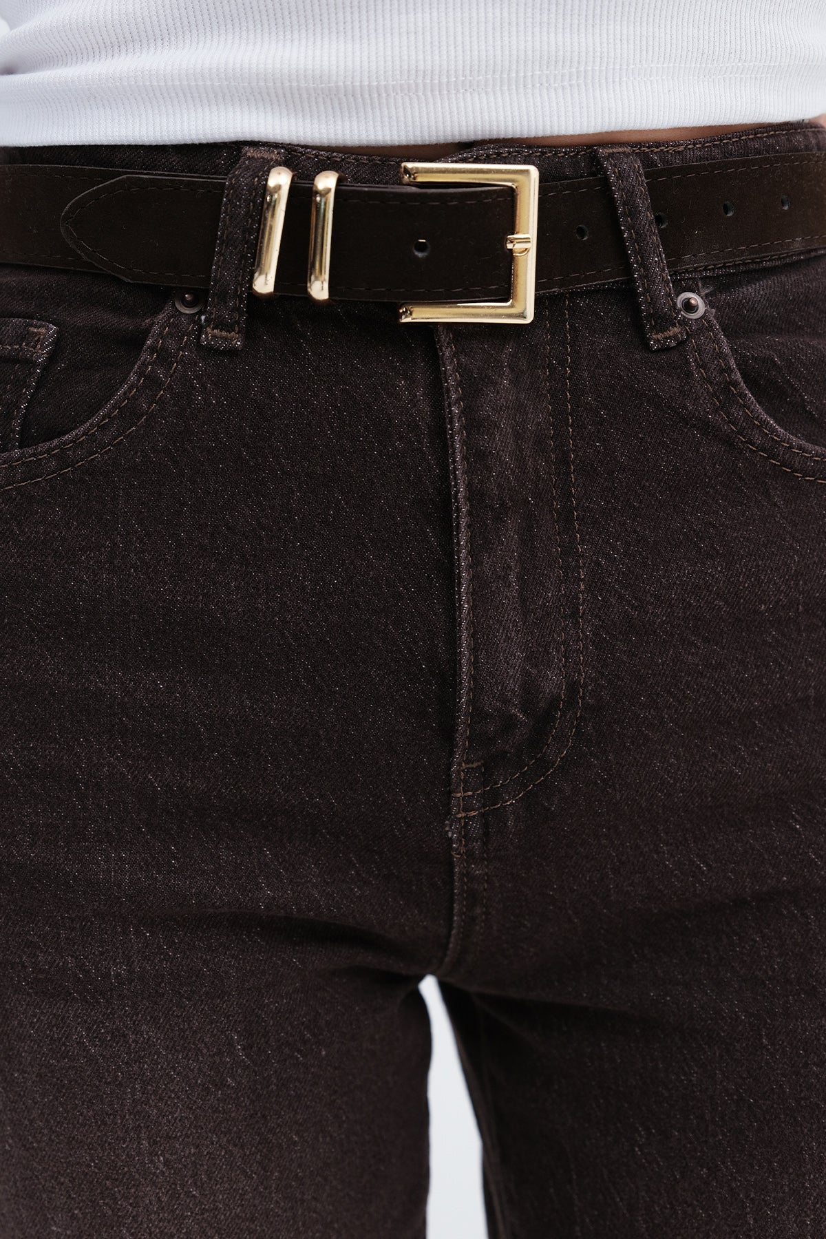 Vintage-Brown_Straight-Leg-Jeans-with-Belt-addax