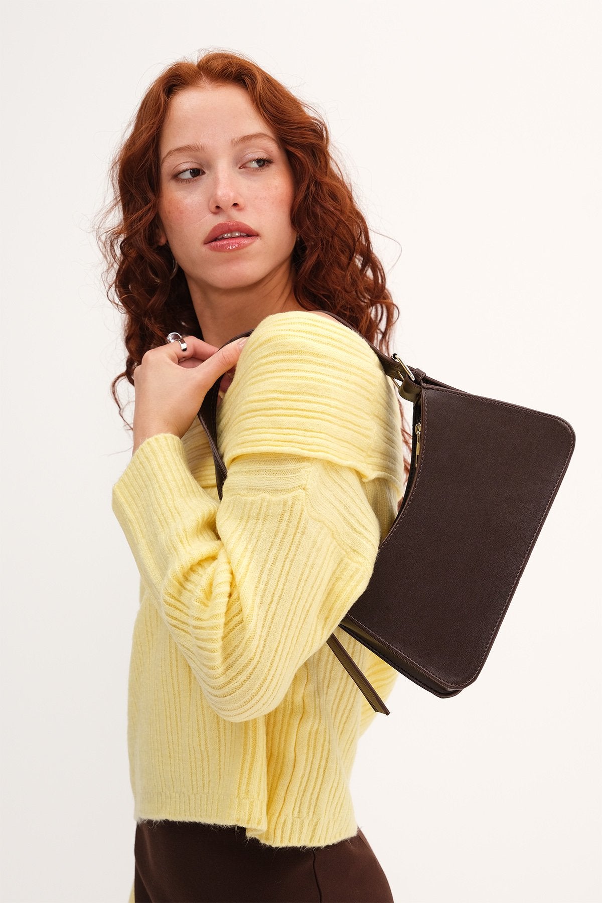 Bitter-Coffee_Zippered-Hand-and-Shoulder-Bag-addax