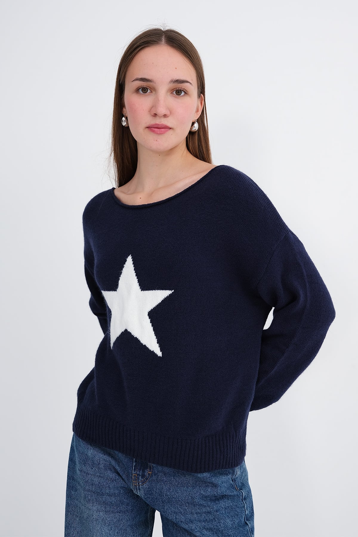 Night-Blue---Ecru_Star-Pattern-Knit-Sweater-addax