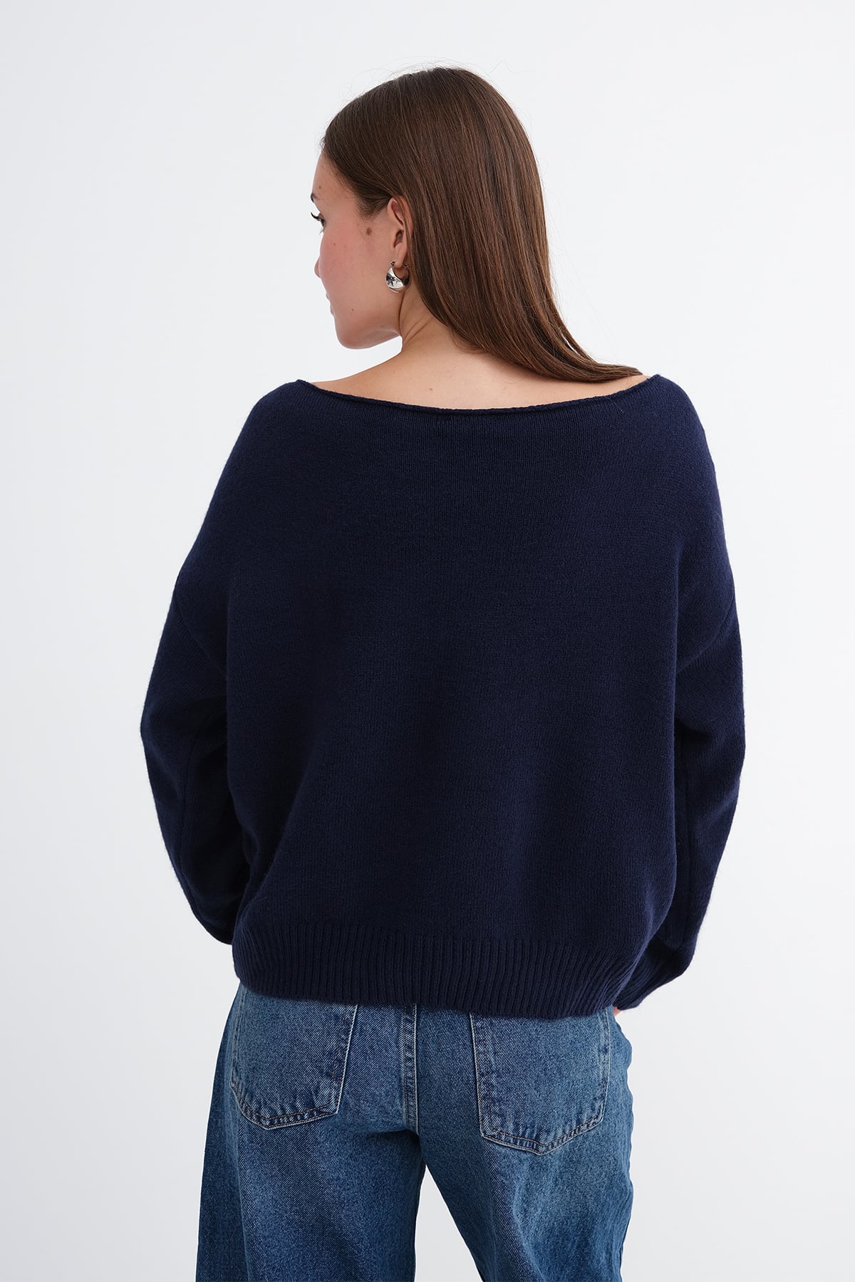 Night-Blue---Ecru_Star-Pattern-Knit-Sweater-addax