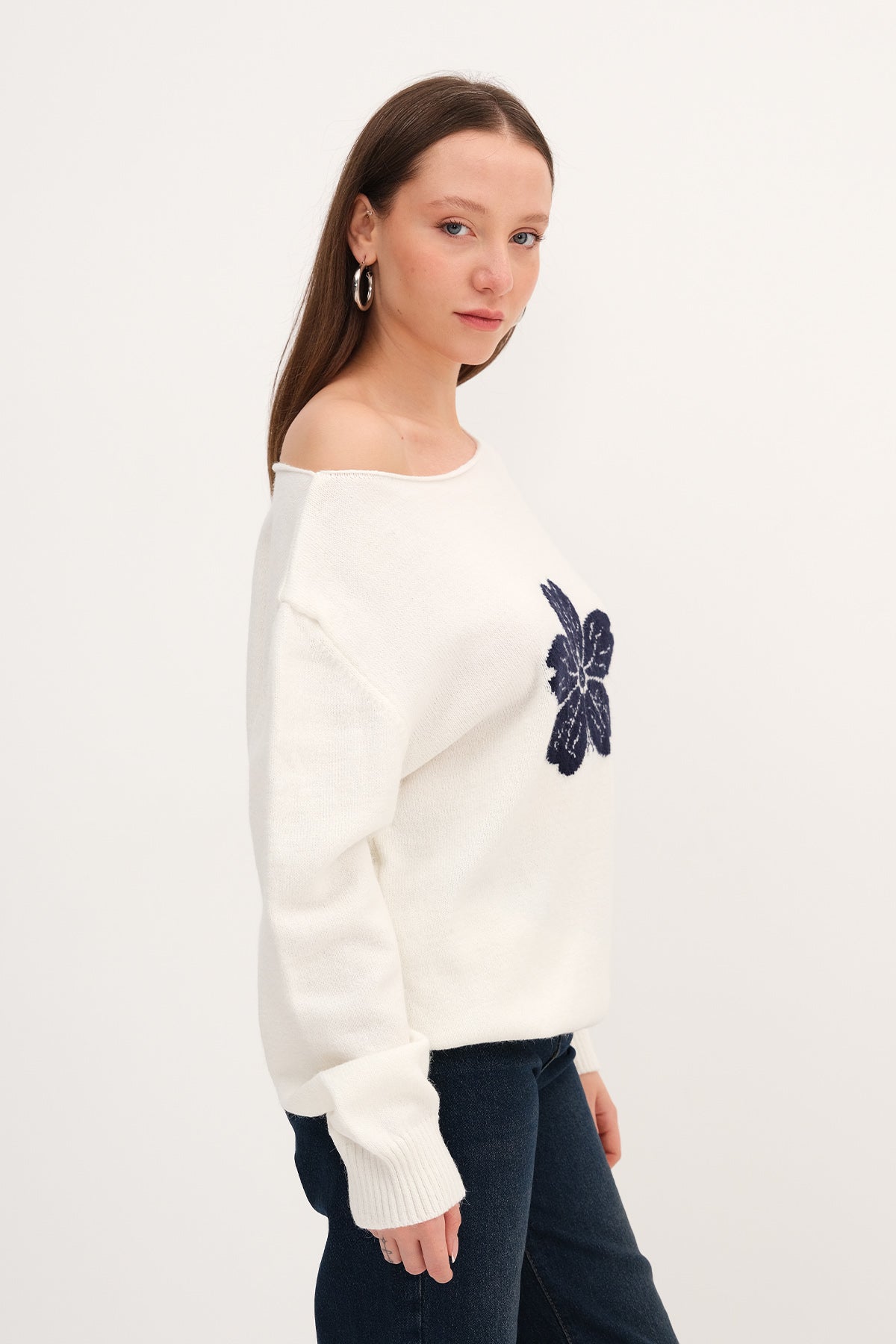 Ecru_Boat-Neck-Floral-Knit-Sweater-addax