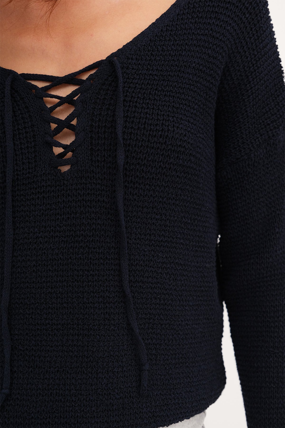Night-Blue_Tie-Detail-Knit-Sweater-addax