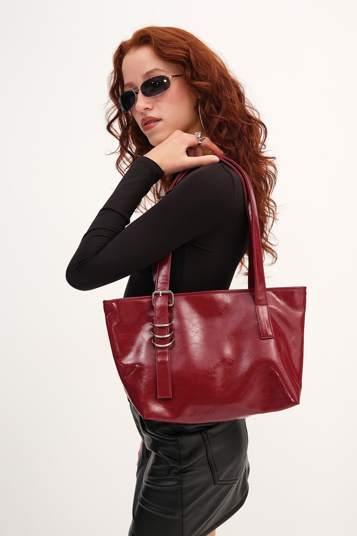 Burgundy_Belt-Detail-Hand-Shoulder-Bag-addax