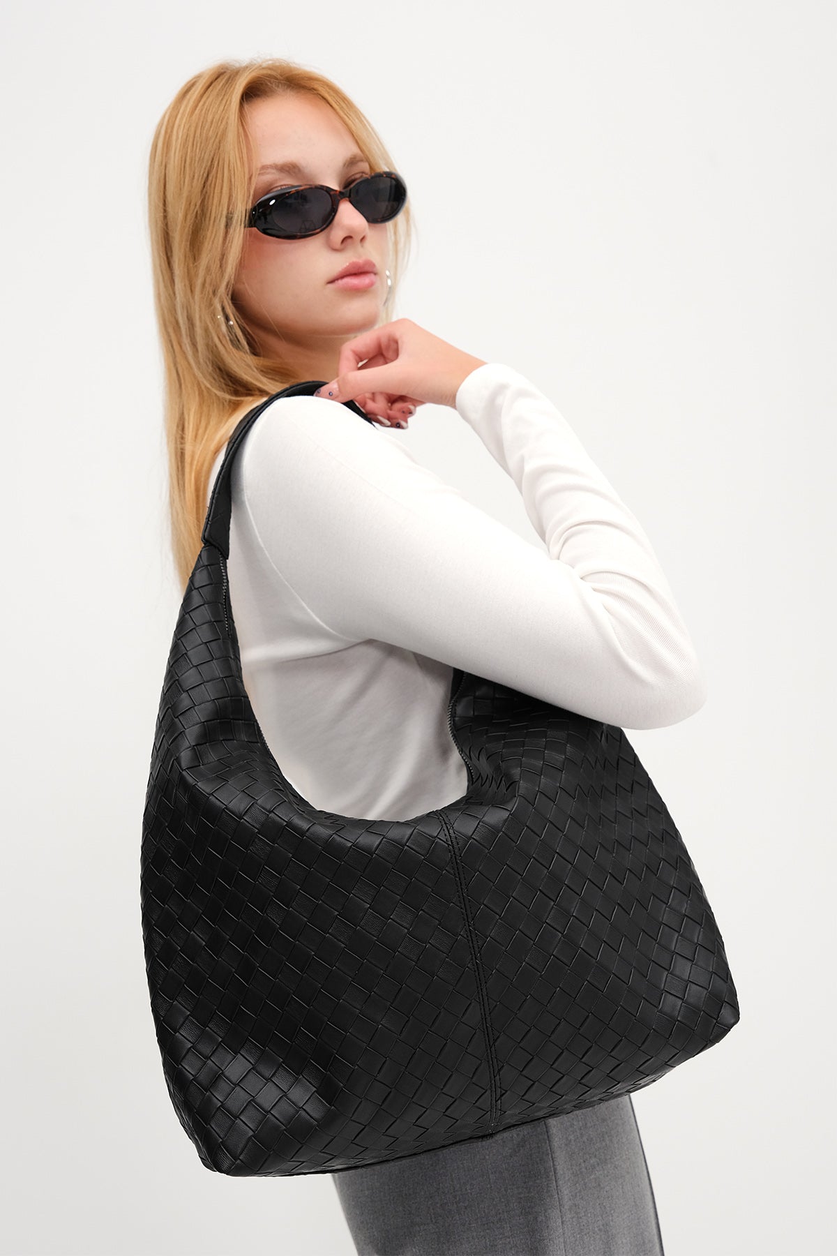 Black_Textured-Hand-Shoulder-Bag-addax