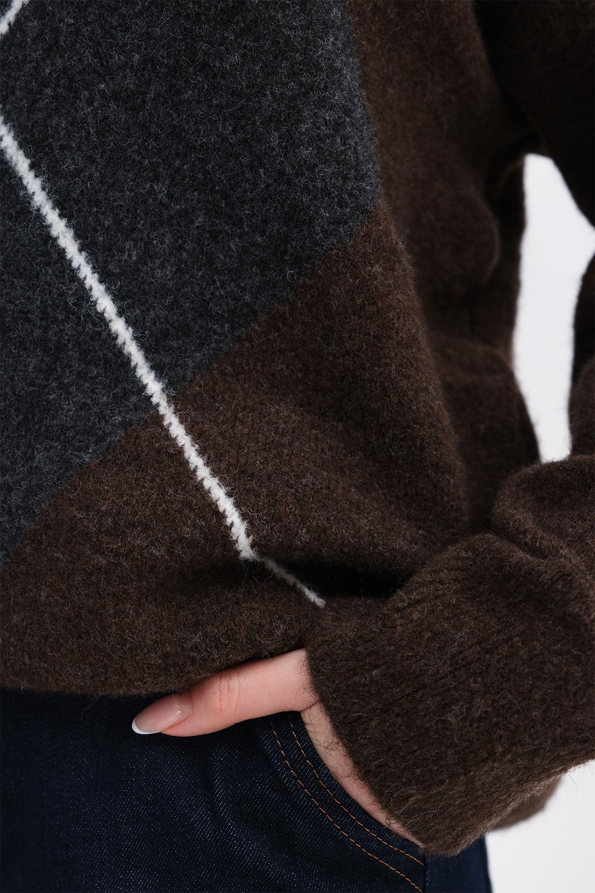 Brown_Argyle-Pattern-Knit-Sweater-addax