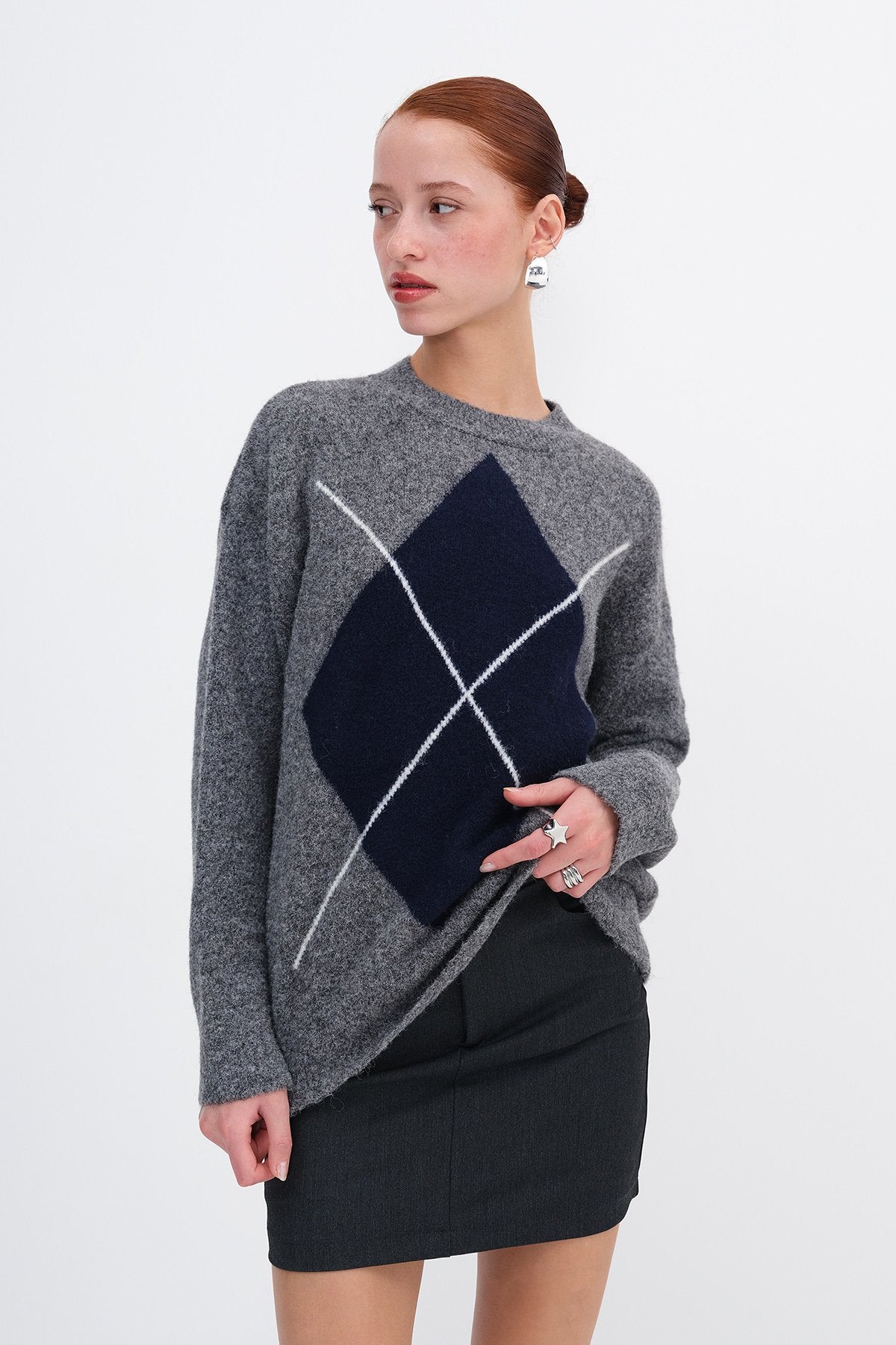Lead-Grey_Argyle-Pattern-Knit-Sweater-addax
