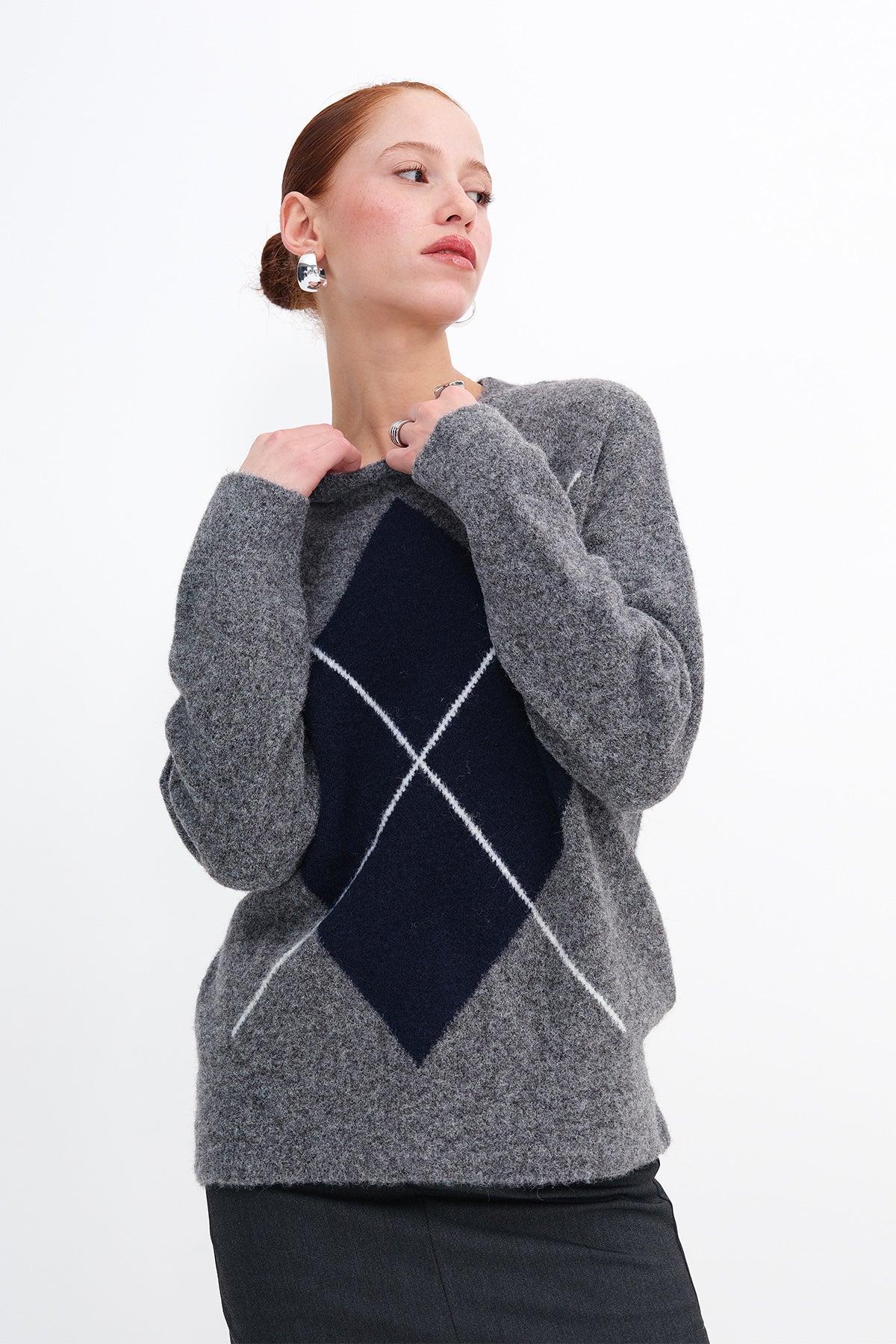 Lead-Grey_Argyle-Pattern-Knit-Sweater-addax
