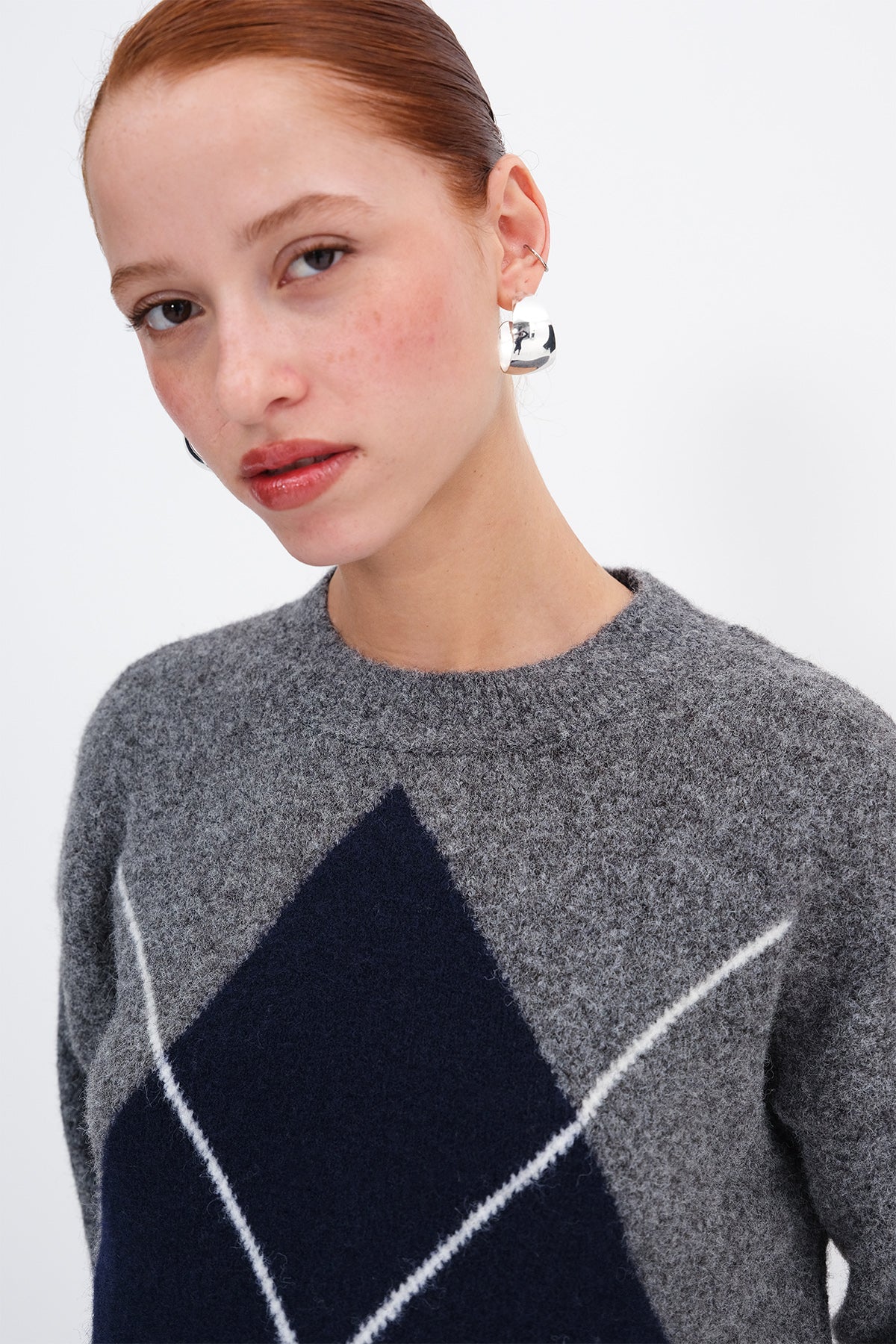 Lead-Grey_Argyle-Pattern-Knit-Sweater-addax