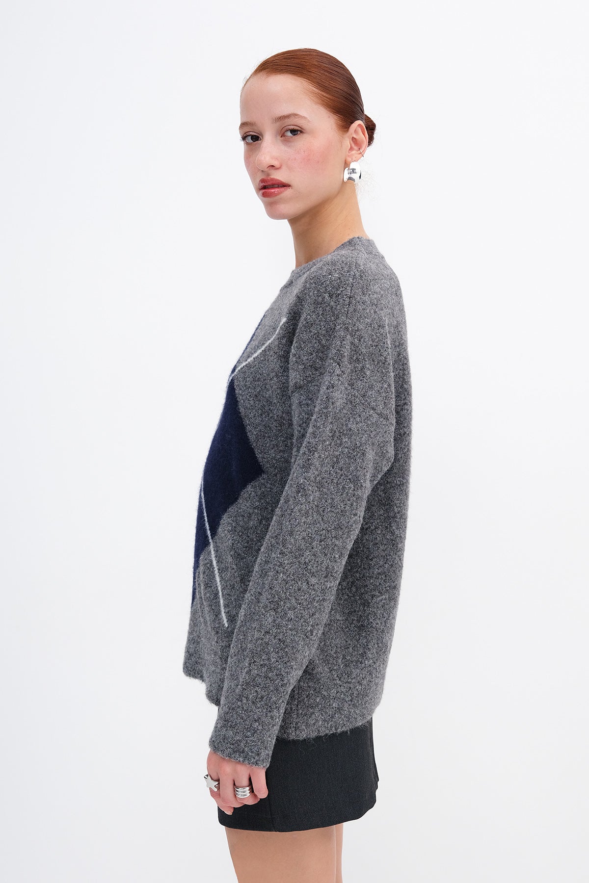 Lead-Grey_Argyle-Pattern-Knit-Sweater-addax