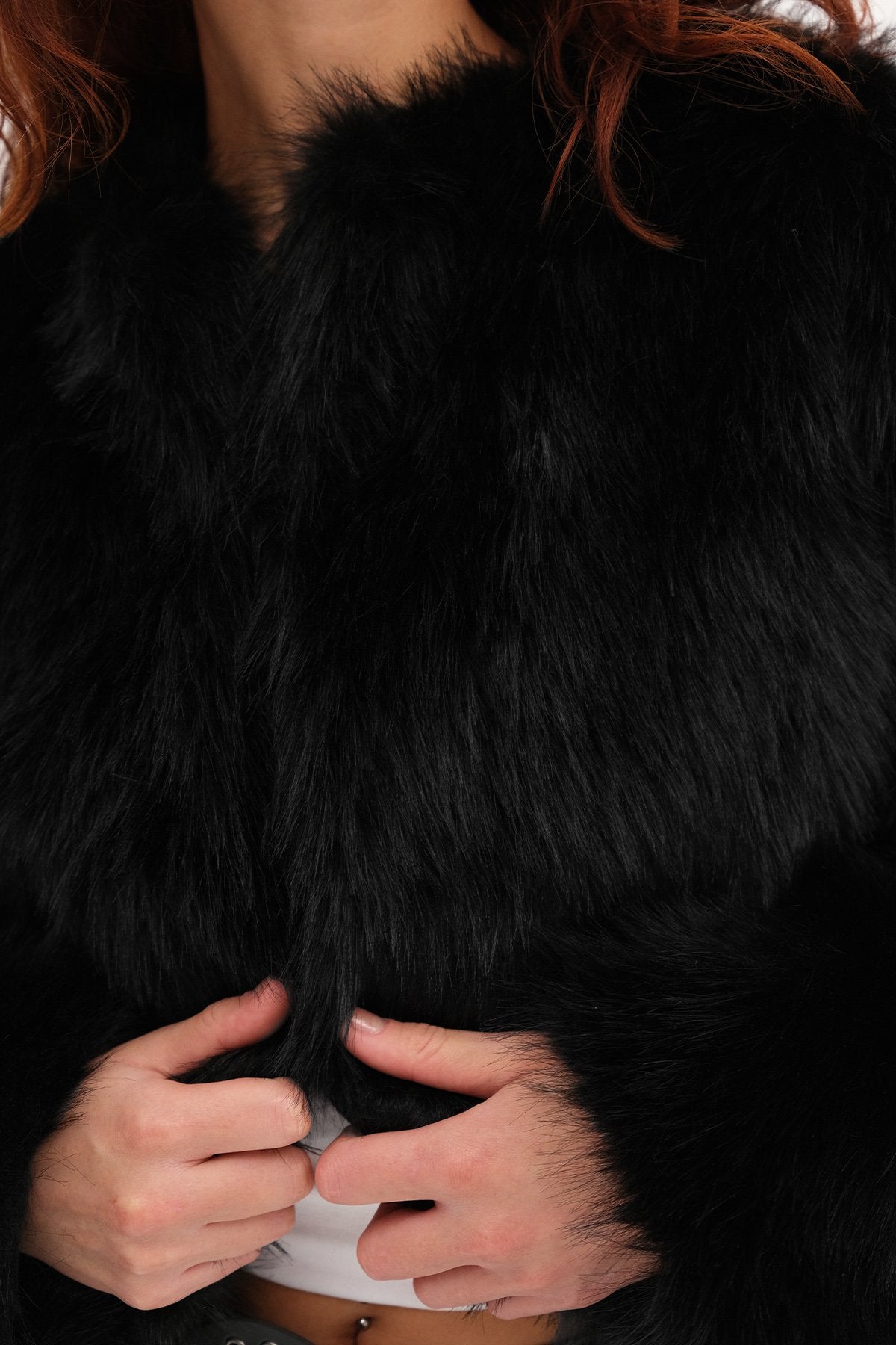 Black_Short-Faux-Fur-Coat-addax