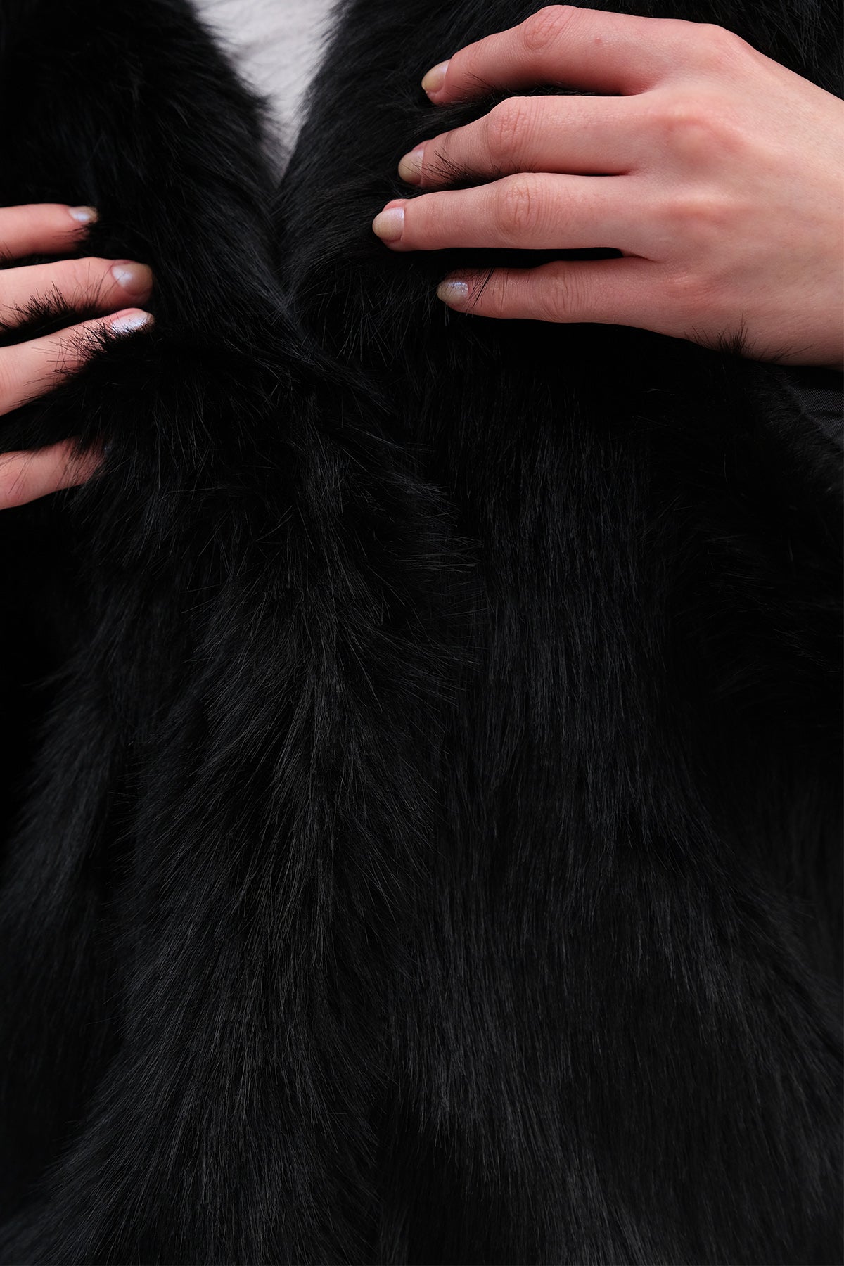 Black_Shawl-Collar-Faux-Fur-Coat-addax