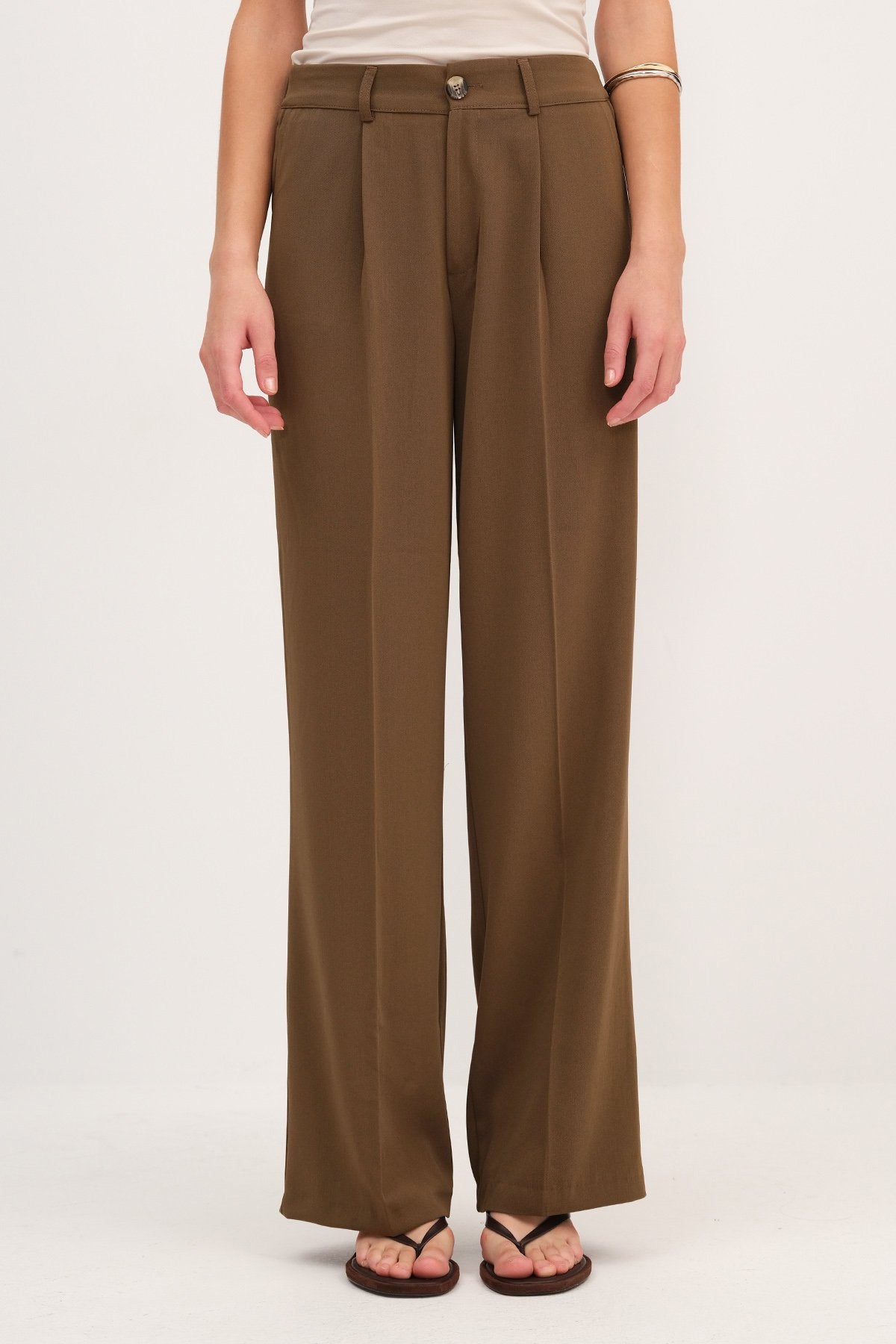 Oil-Green_Buttoned-Wide-Leg-Pants-addax