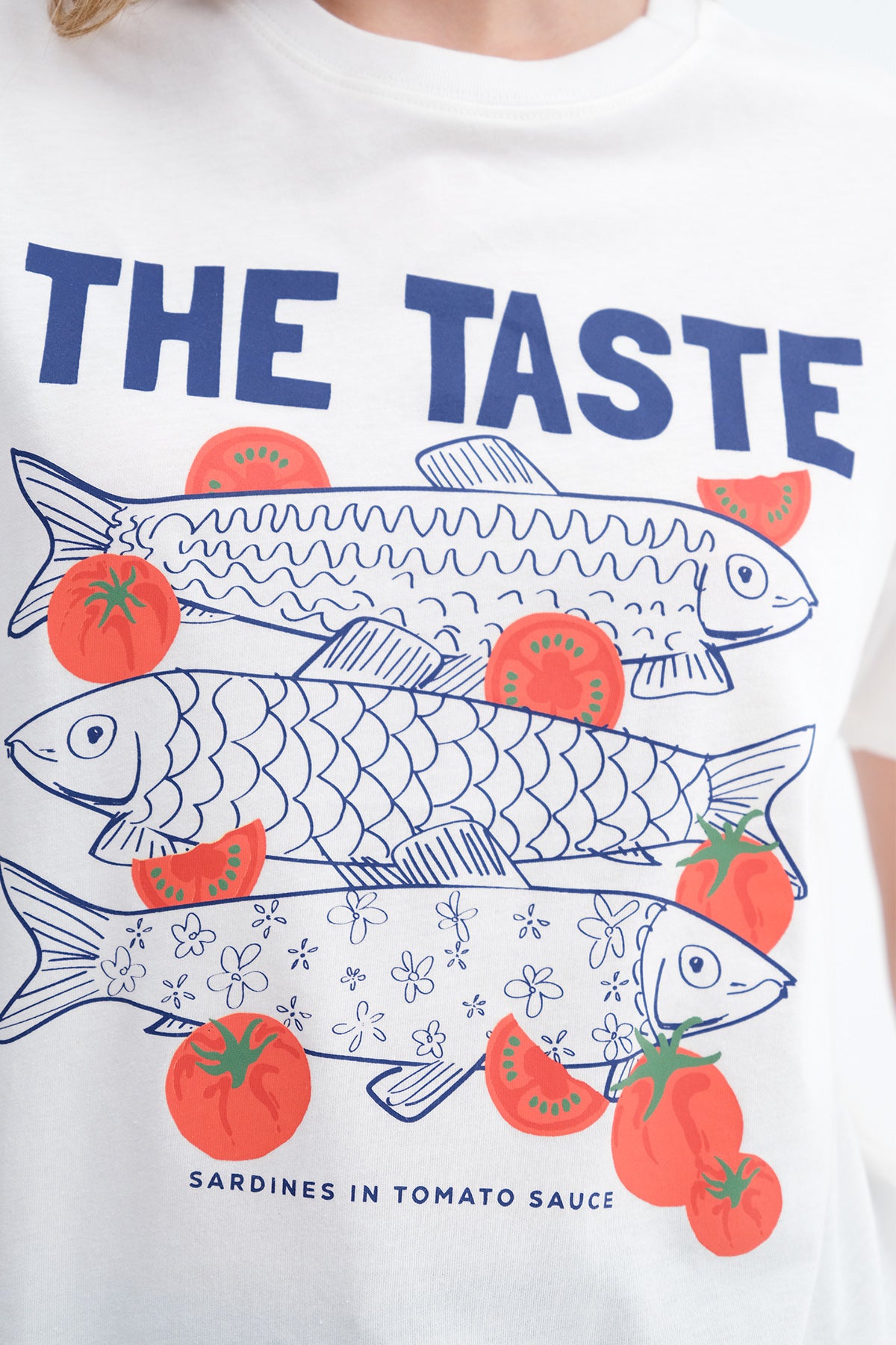 Ecru_Crew-Neck-Printed-T-shirt-addax