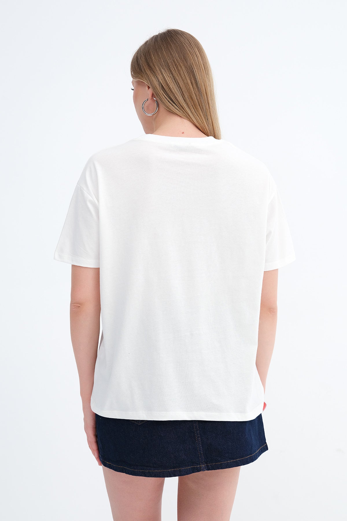 Ecru_Crew-Neck-Printed-T-shirt-addax