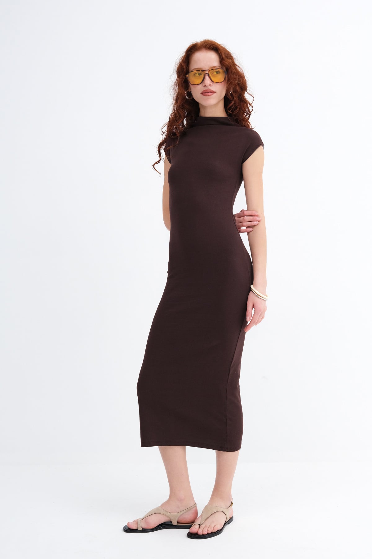 Bitter-Coffee_High-Neck-Short-Sleeve-Basic-Dress-addax