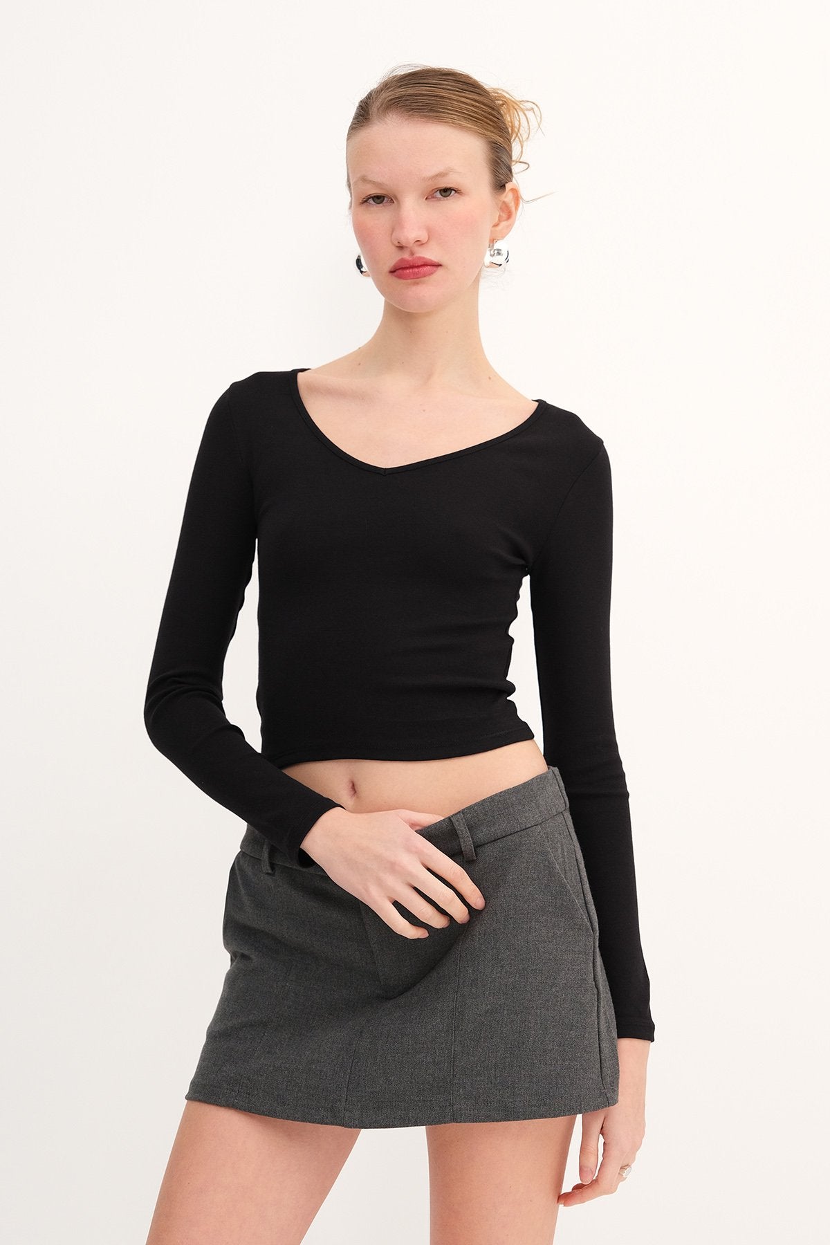 Black_V-Neck-Long-Sleeve-Basic-Blouse-addax