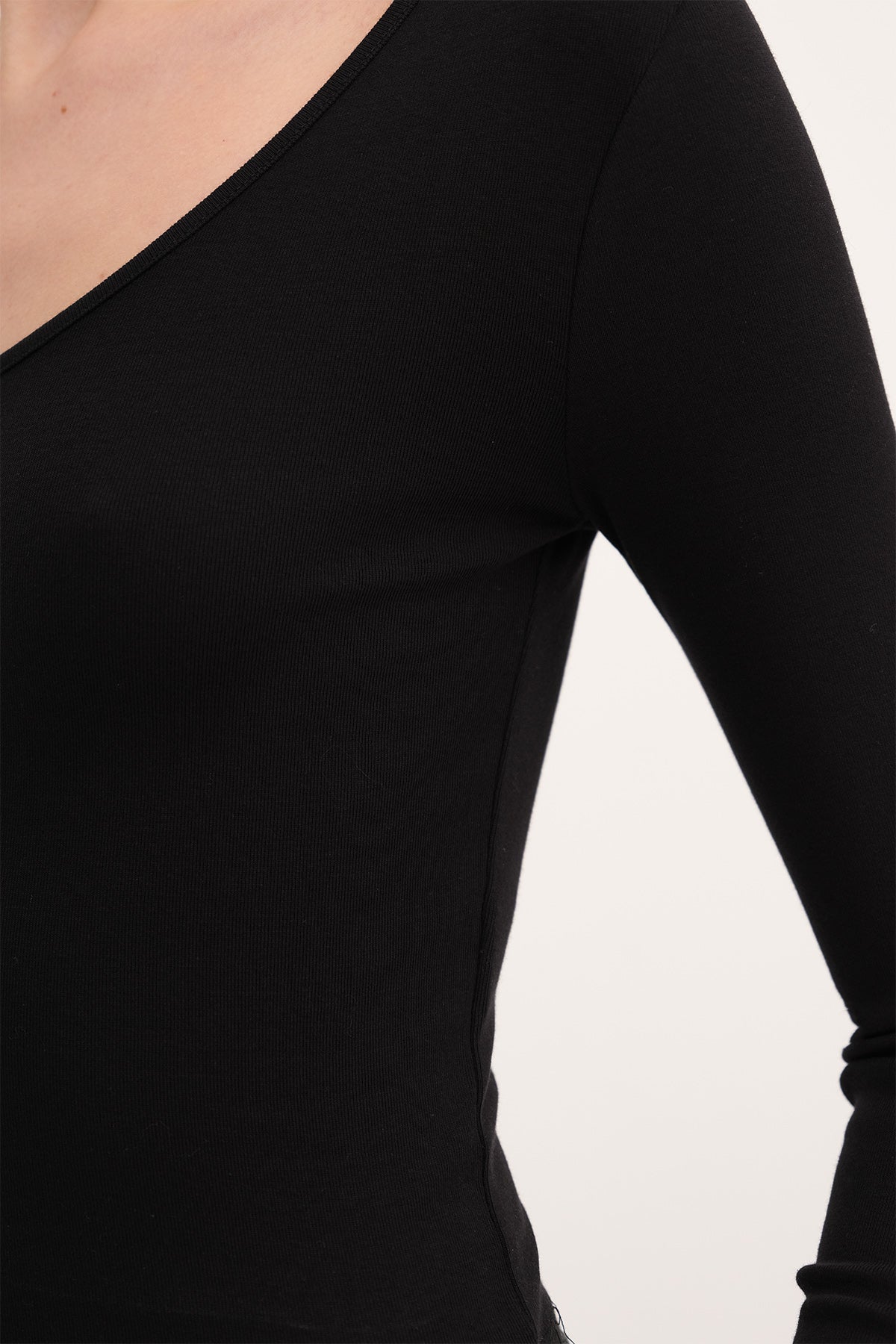 Black_V-Neck-Long-Sleeve-Basic-Blouse-addax