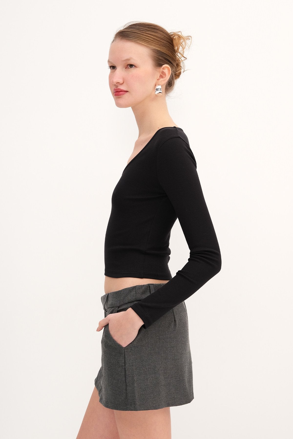 Black_V-Neck-Long-Sleeve-Basic-Blouse-addax