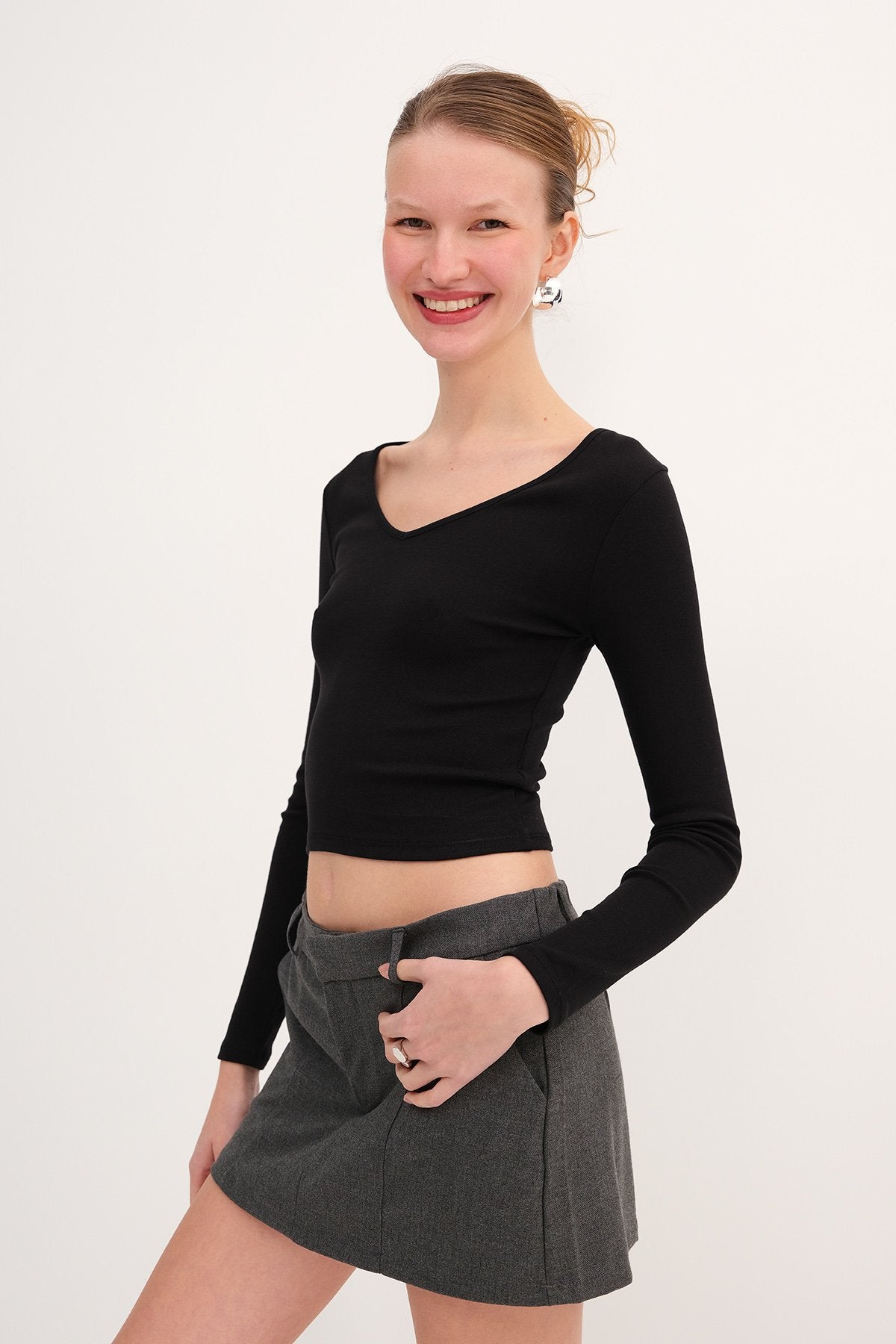 Black_V-Neck-Long-Sleeve-Basic-Blouse-addax
