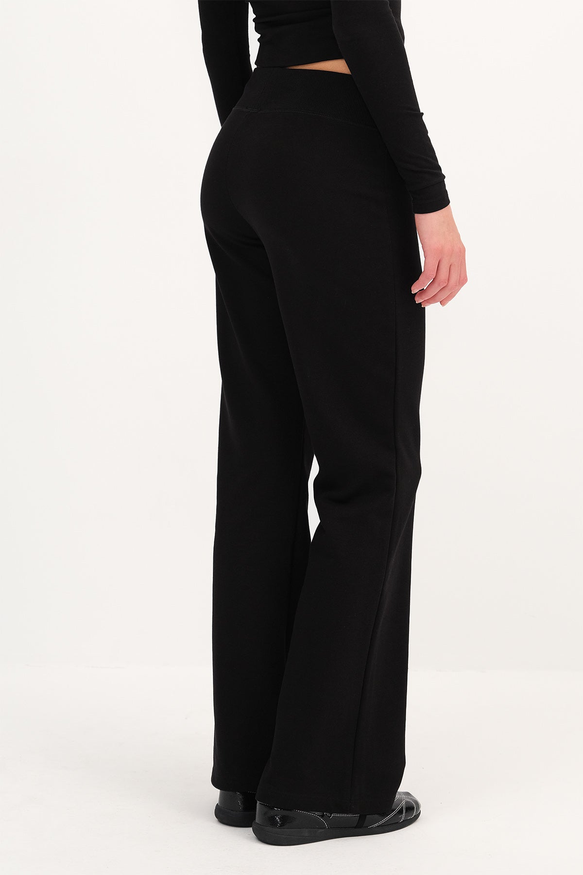 Black_Elastic-Waist-Sweatpants-addax
