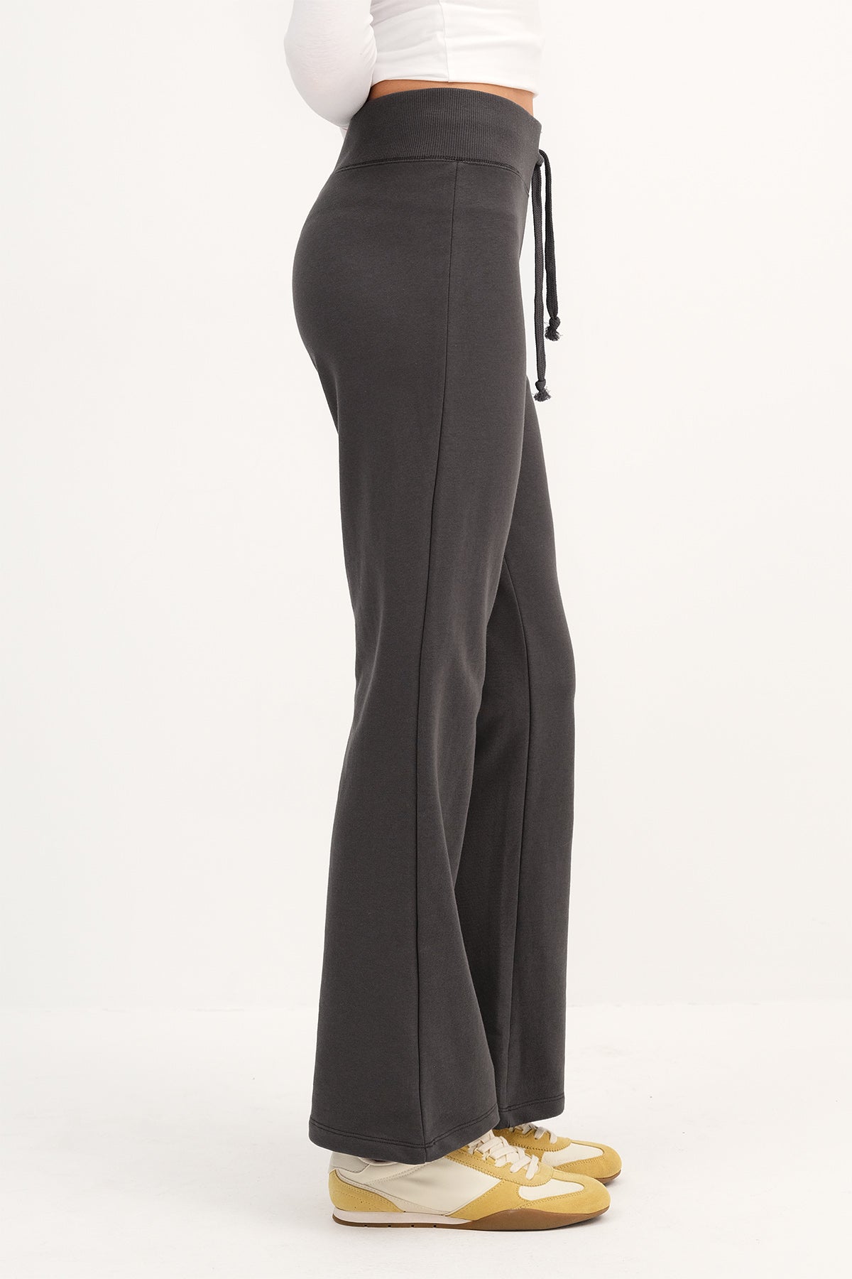 Charcoal_Elastic-Waist-Sweatpants-addax