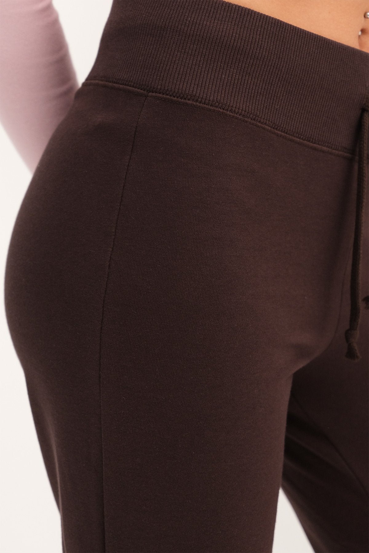 Bitter-Coffee_Elastic-Waist-Sweatpants-addax