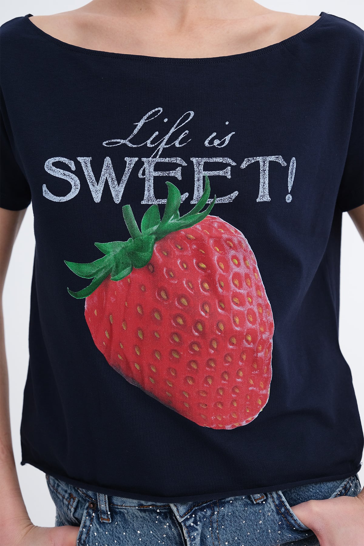 Night-Blue_Boat-Neck-Printed-T-shirt-addax