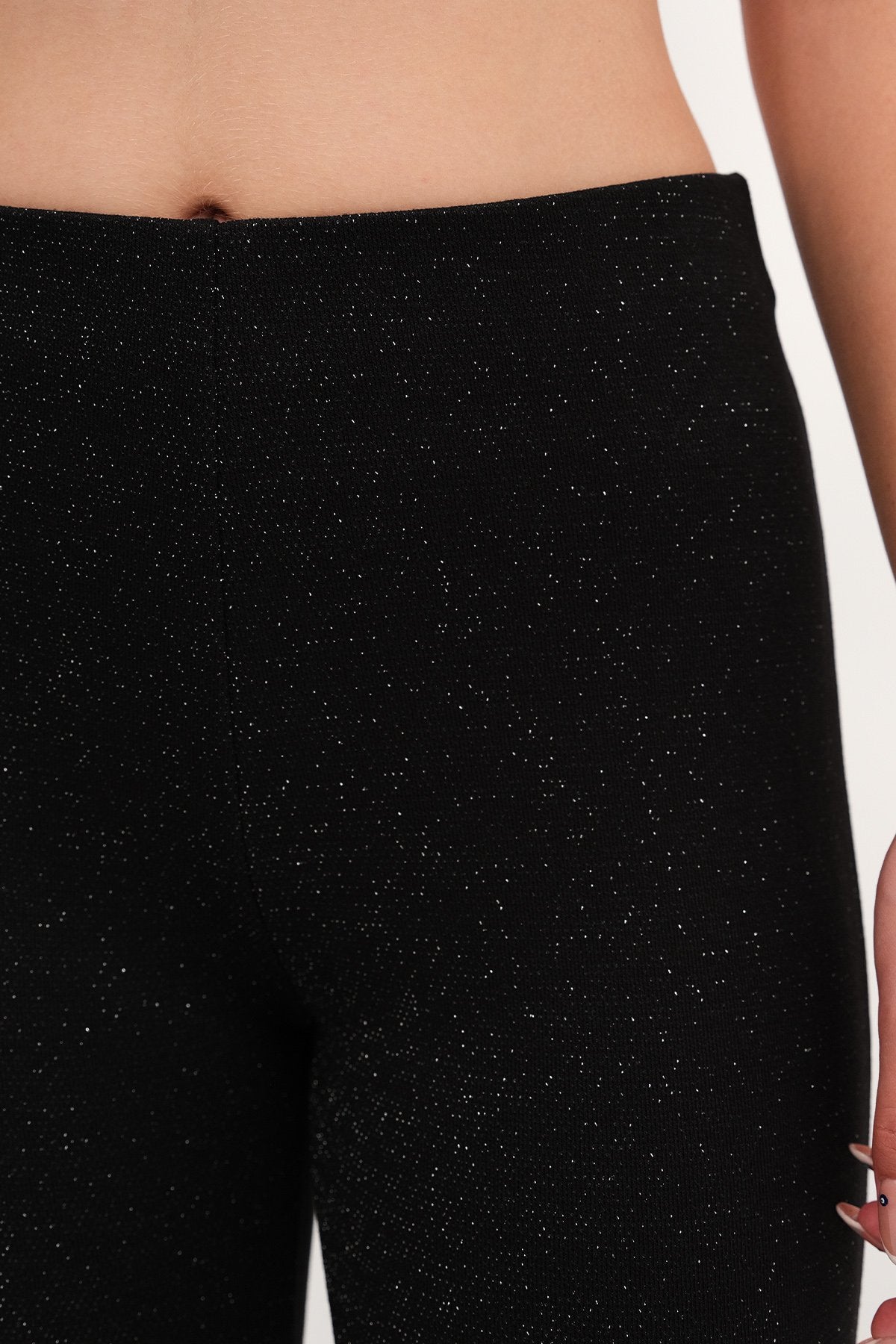 Black_Shiny-Flared-Legging-addax