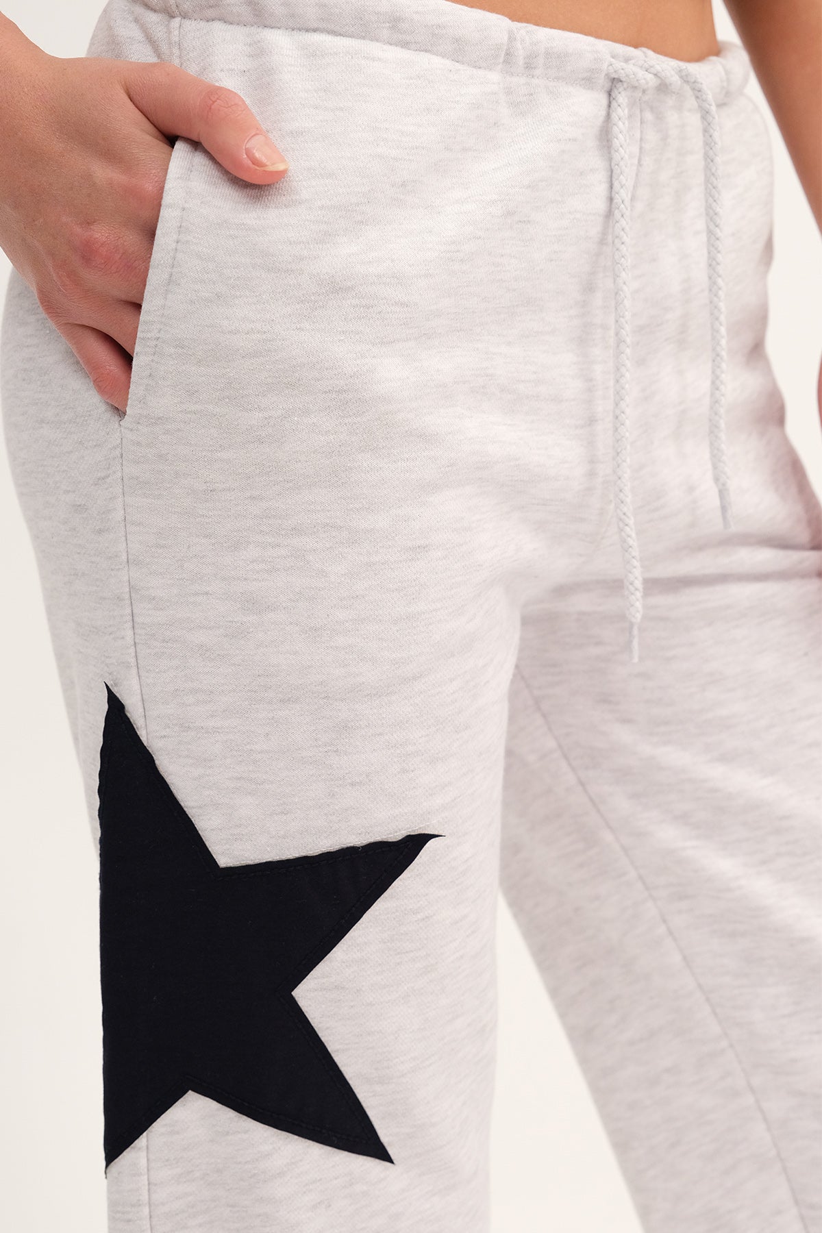 Snow-Melange_Star-Pattern-Sweatpants-addax