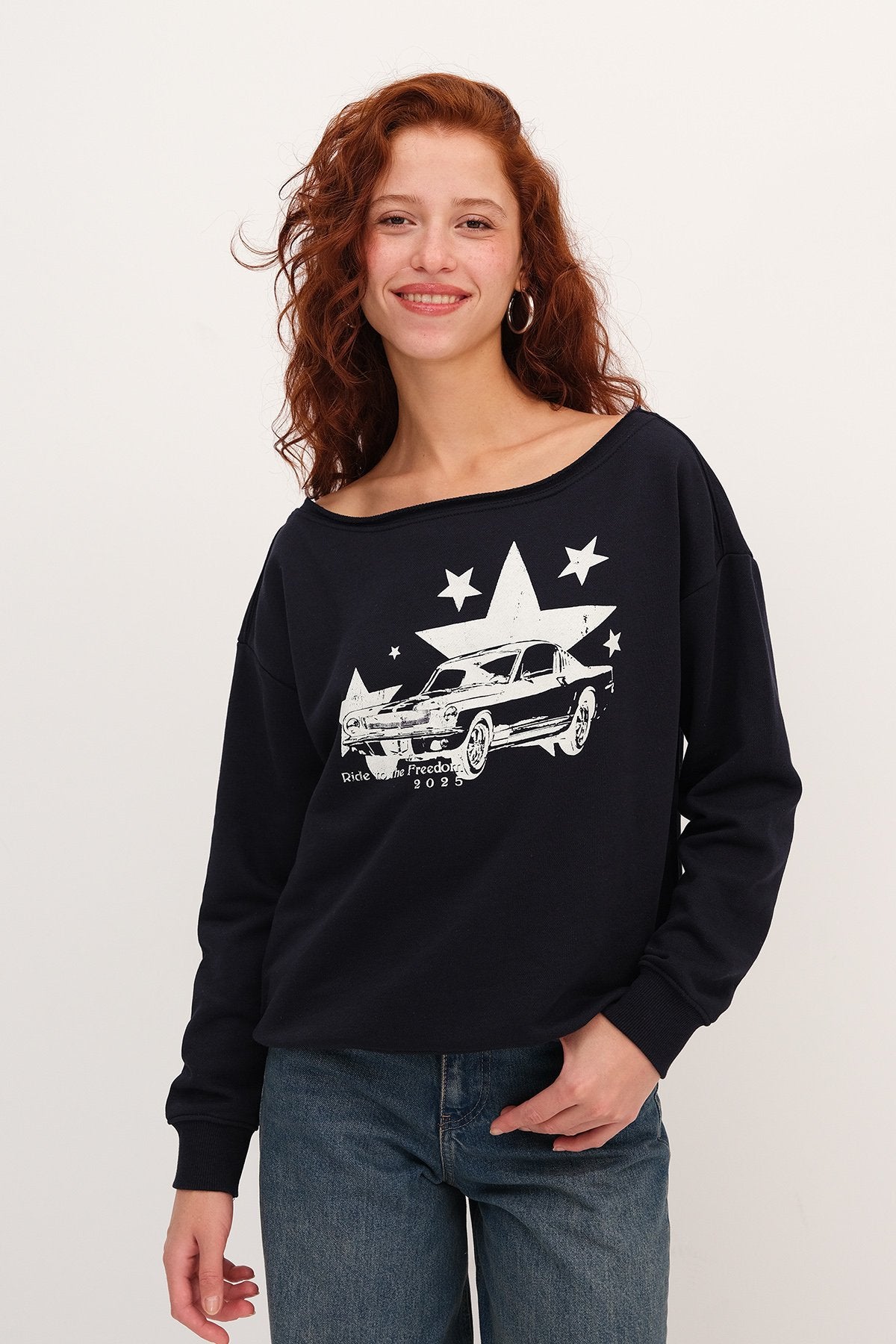 Night-Blue_Boat-Neck-Car-Print-Sweatshirt-addax