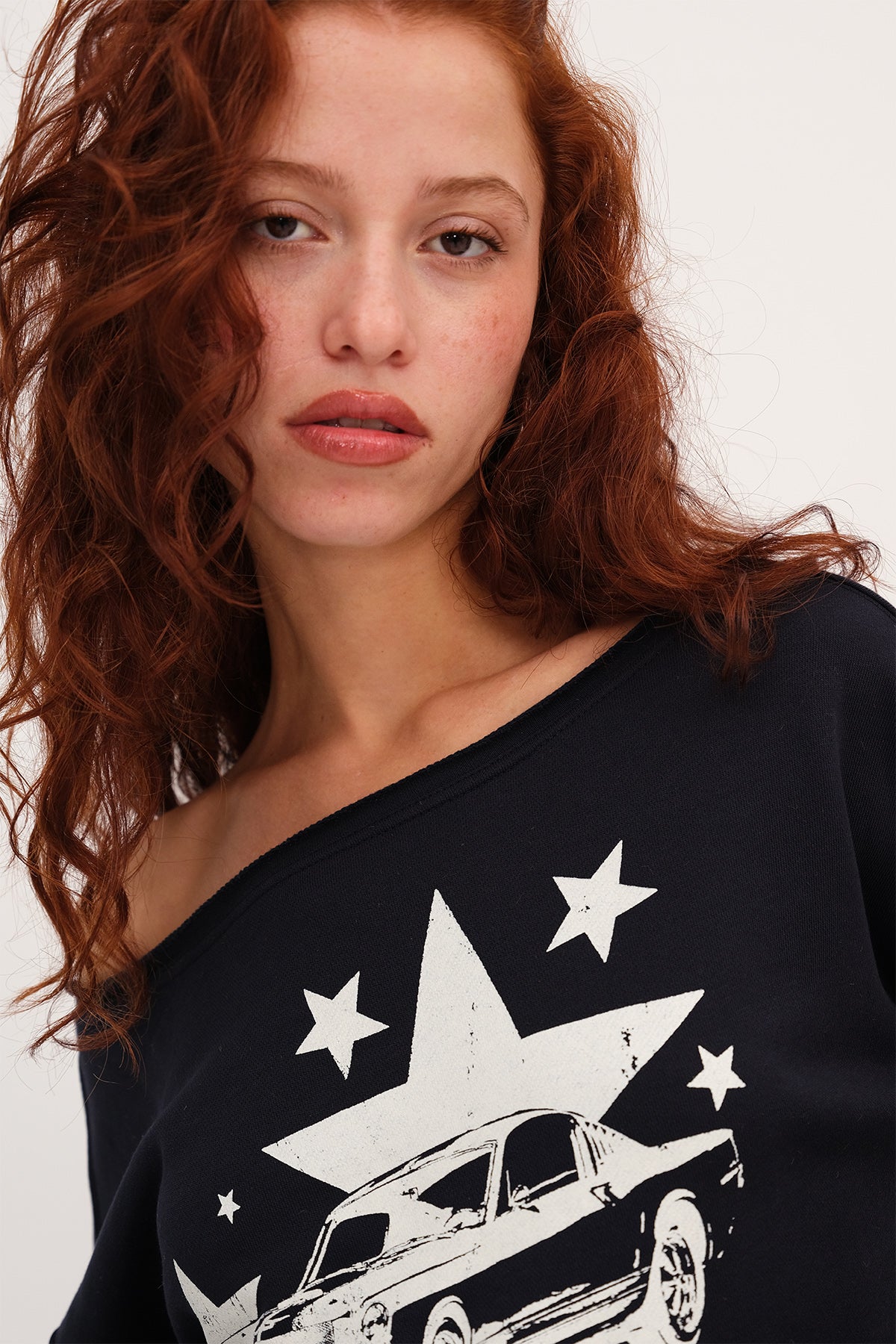 Night-Blue_Boat-Neck-Car-Print-Sweatshirt-addax