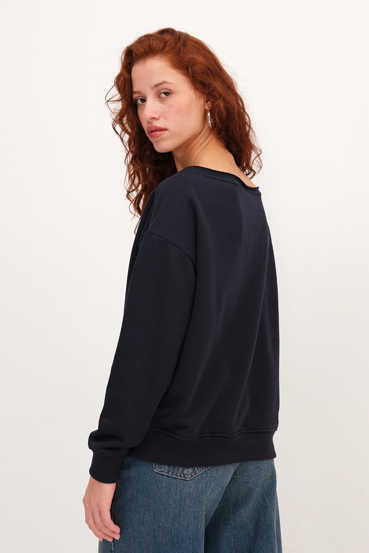 Night-Blue_Boat-Neck-Car-Print-Sweatshirt-addax