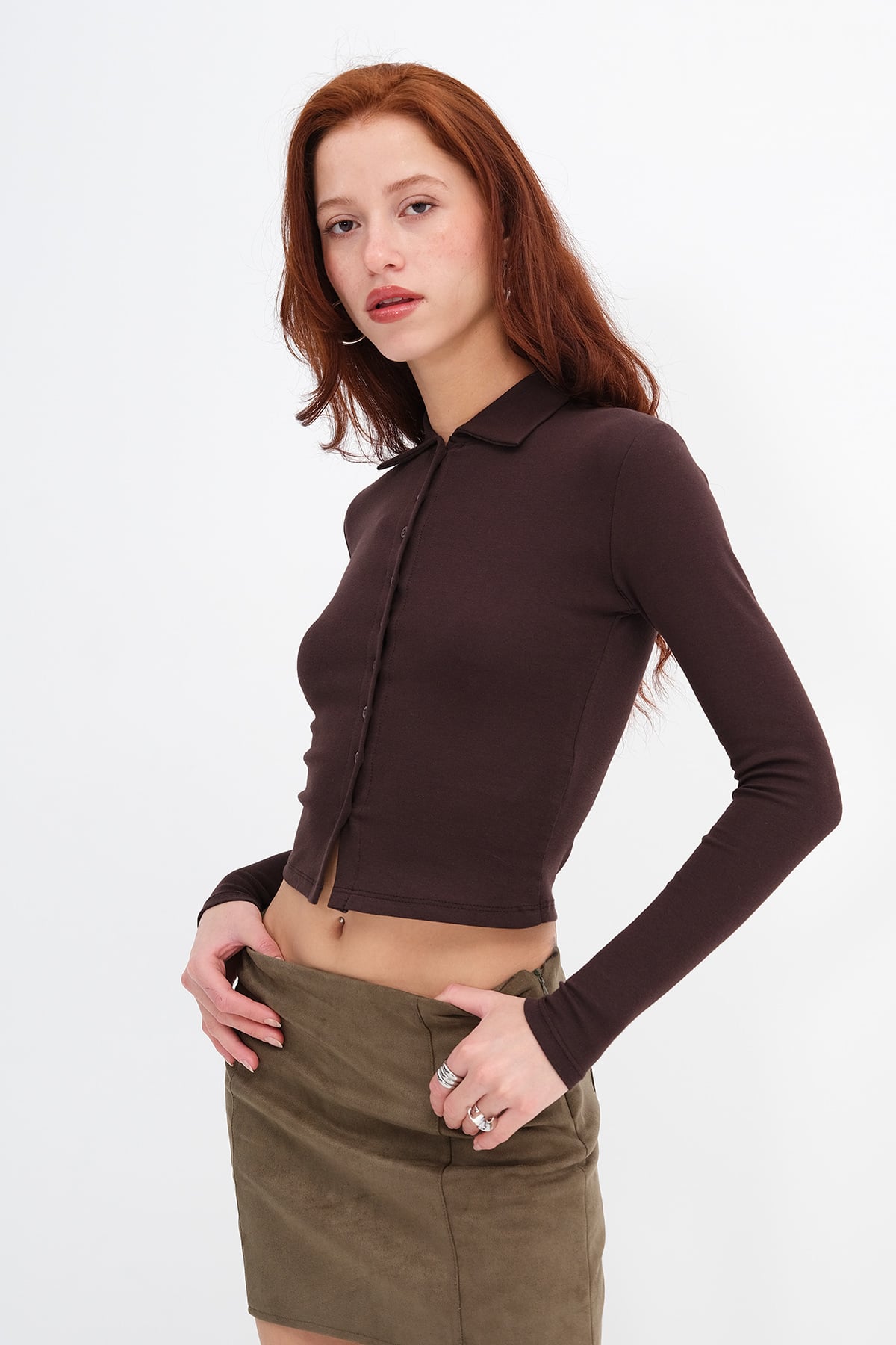 Bitter-Coffee_Polo-Collar-Buttoned-Cardigan-addax