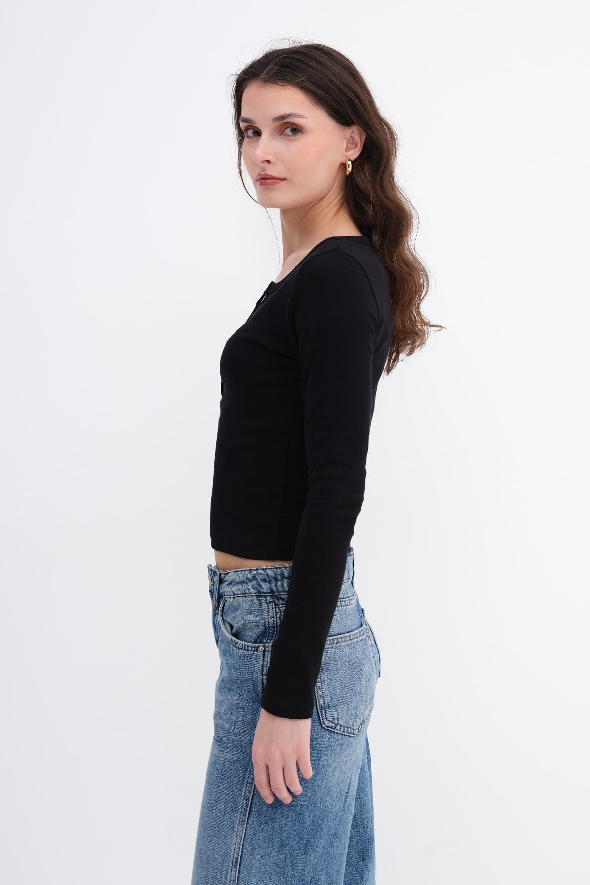 Black_Buttoned-Collar-Blouse-addax