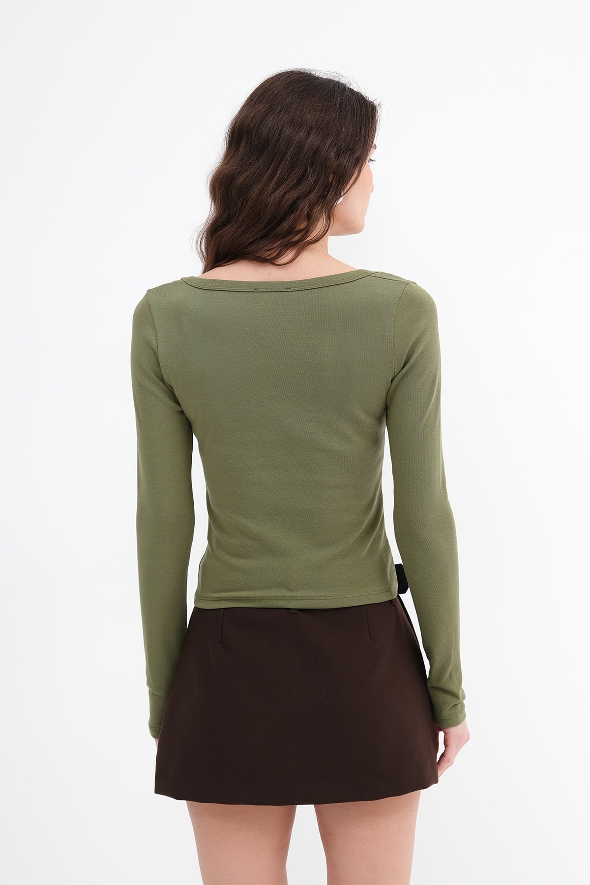 Matcha_Buttoned-Collar-Blouse-addax