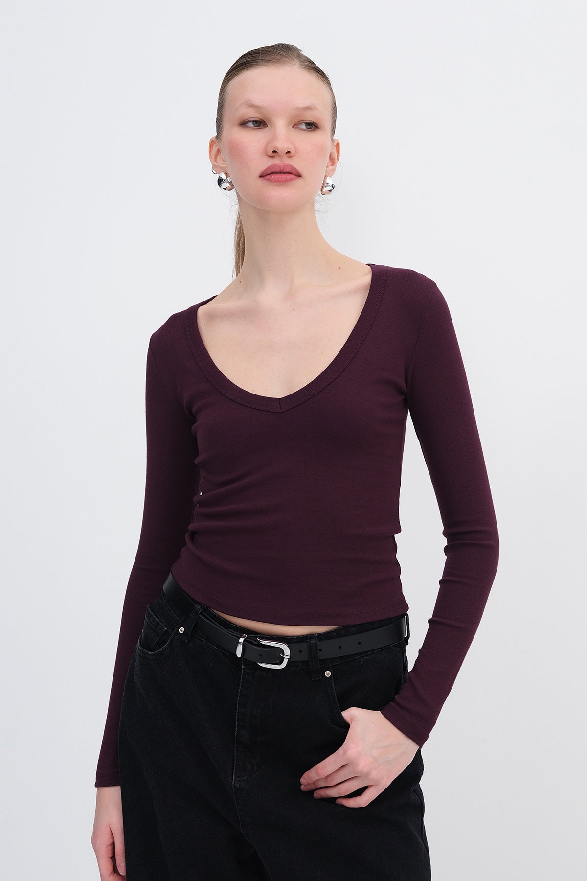 Gardenia_V-Neck-Basic-Blouse-addax