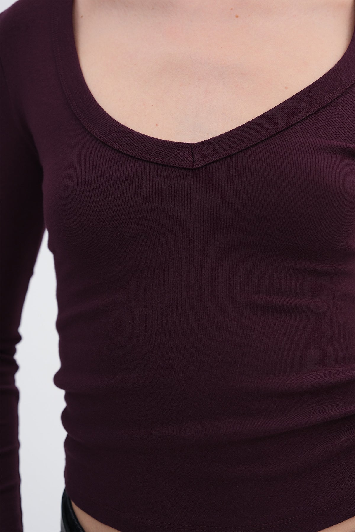 Gardenia_V-Neck-Basic-Blouse-addax