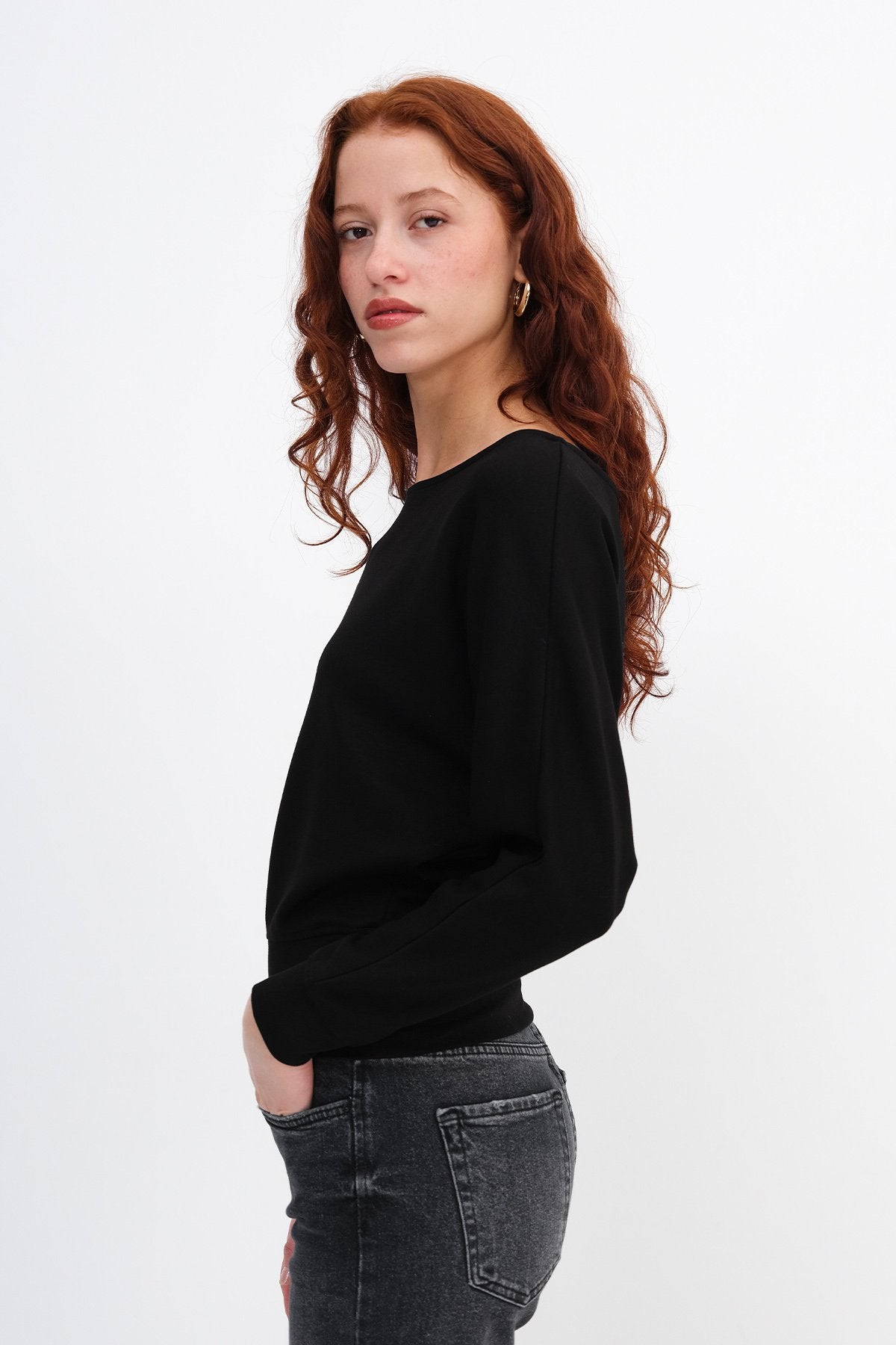 Black_Boat-Neck-Sweatshirt-addax