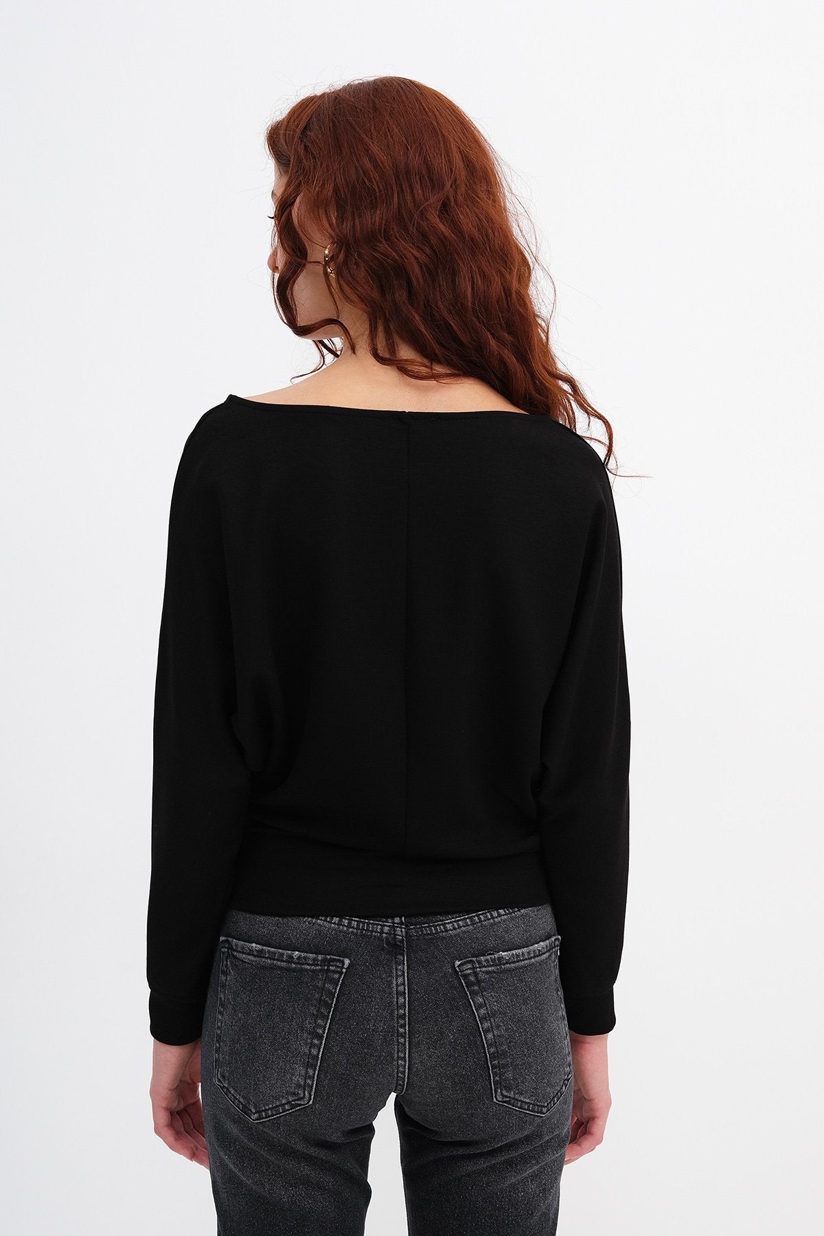 Black_Boat-Neck-Sweatshirt-addax