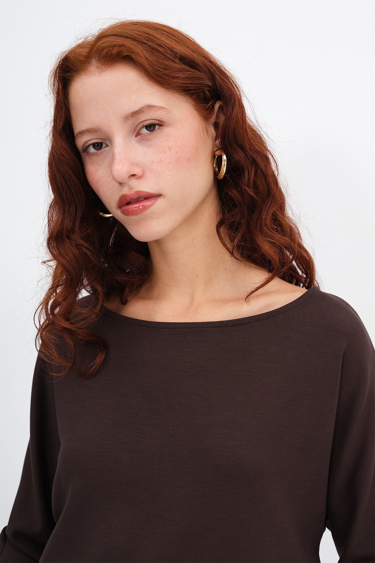 Brown_Boat-Neck-Sweatshirt-addax