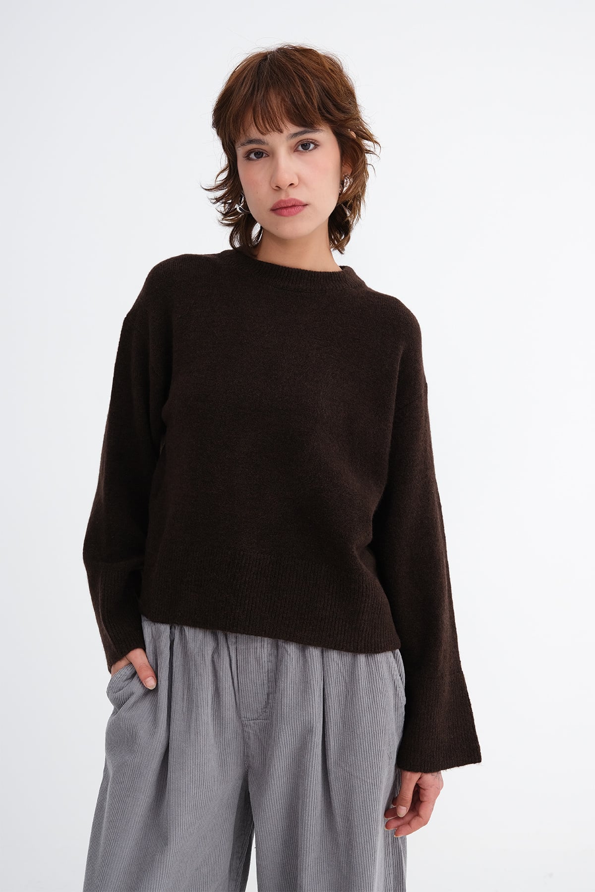 Bitter-Coffee_Crew-Neck-Knit-Jumper-addax