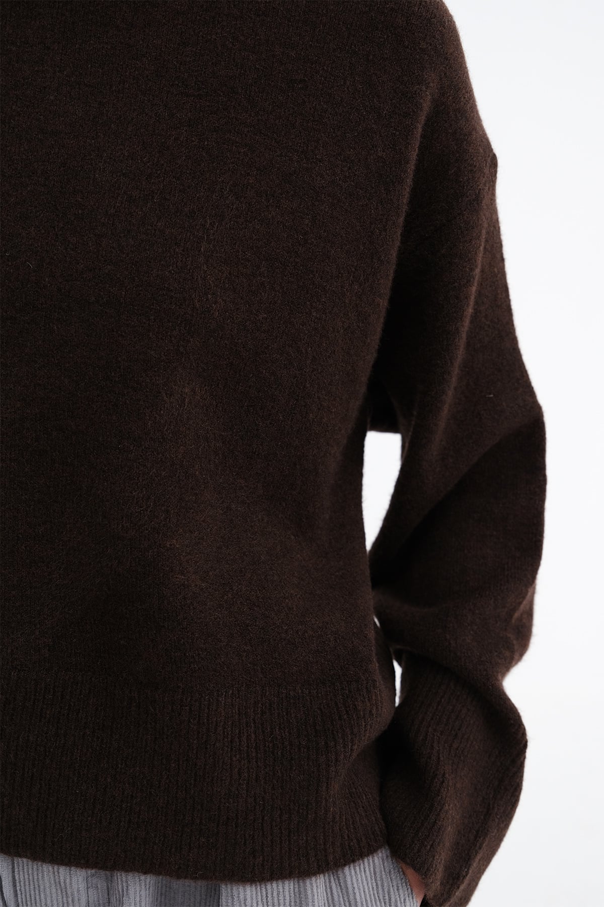 Bitter-Coffee_Crew-Neck-Knit-Jumper-addax