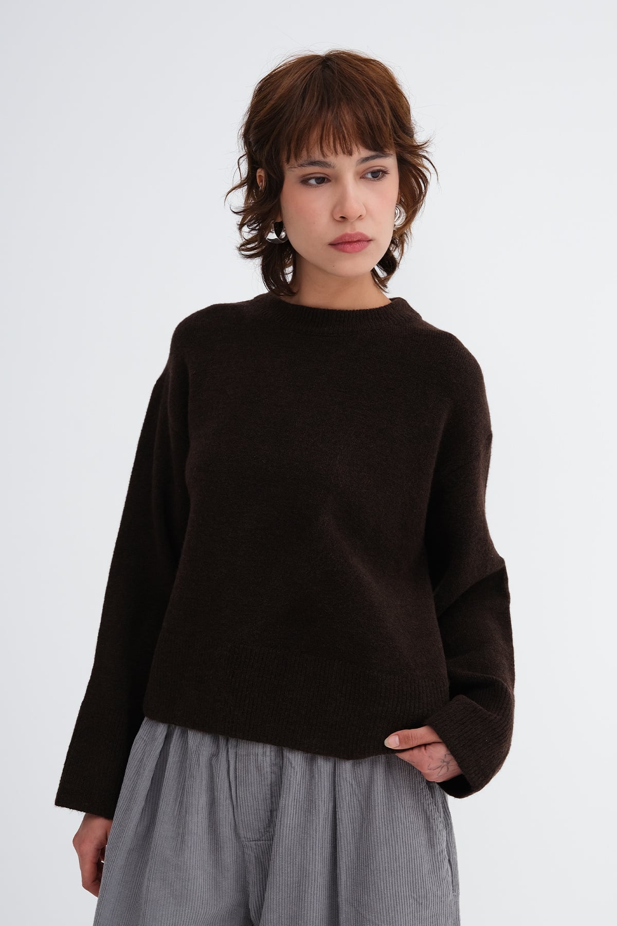 Bitter-Coffee_Crew-Neck-Knit-Jumper-addax