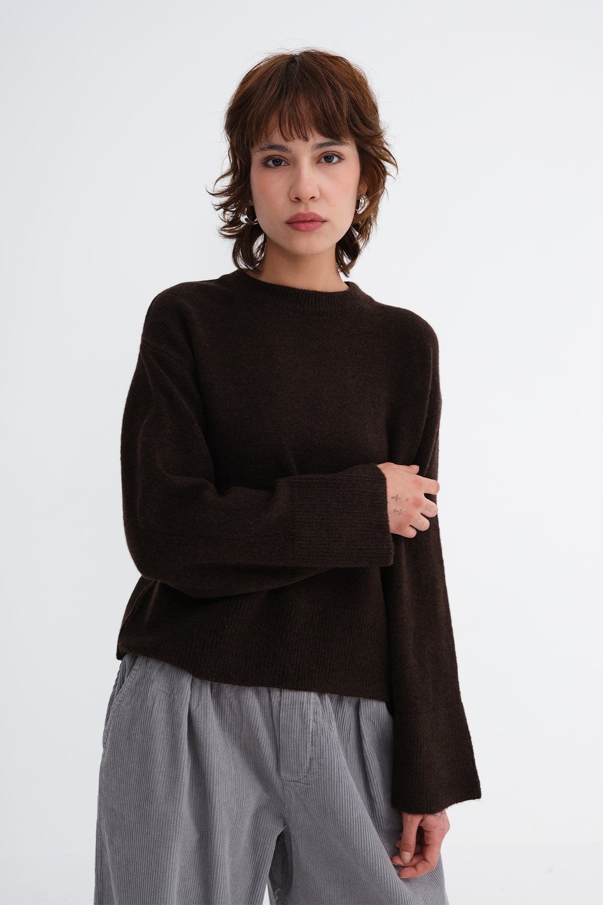 Bitter-Coffee_Crew-Neck-Knit-Jumper-addax