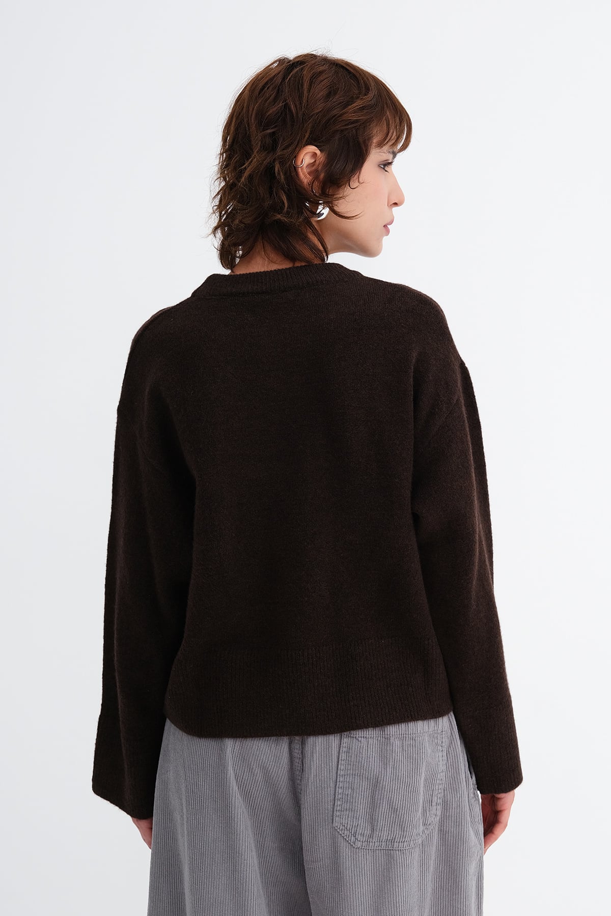 Bitter-Coffee_Crew-Neck-Knit-Jumper-addax